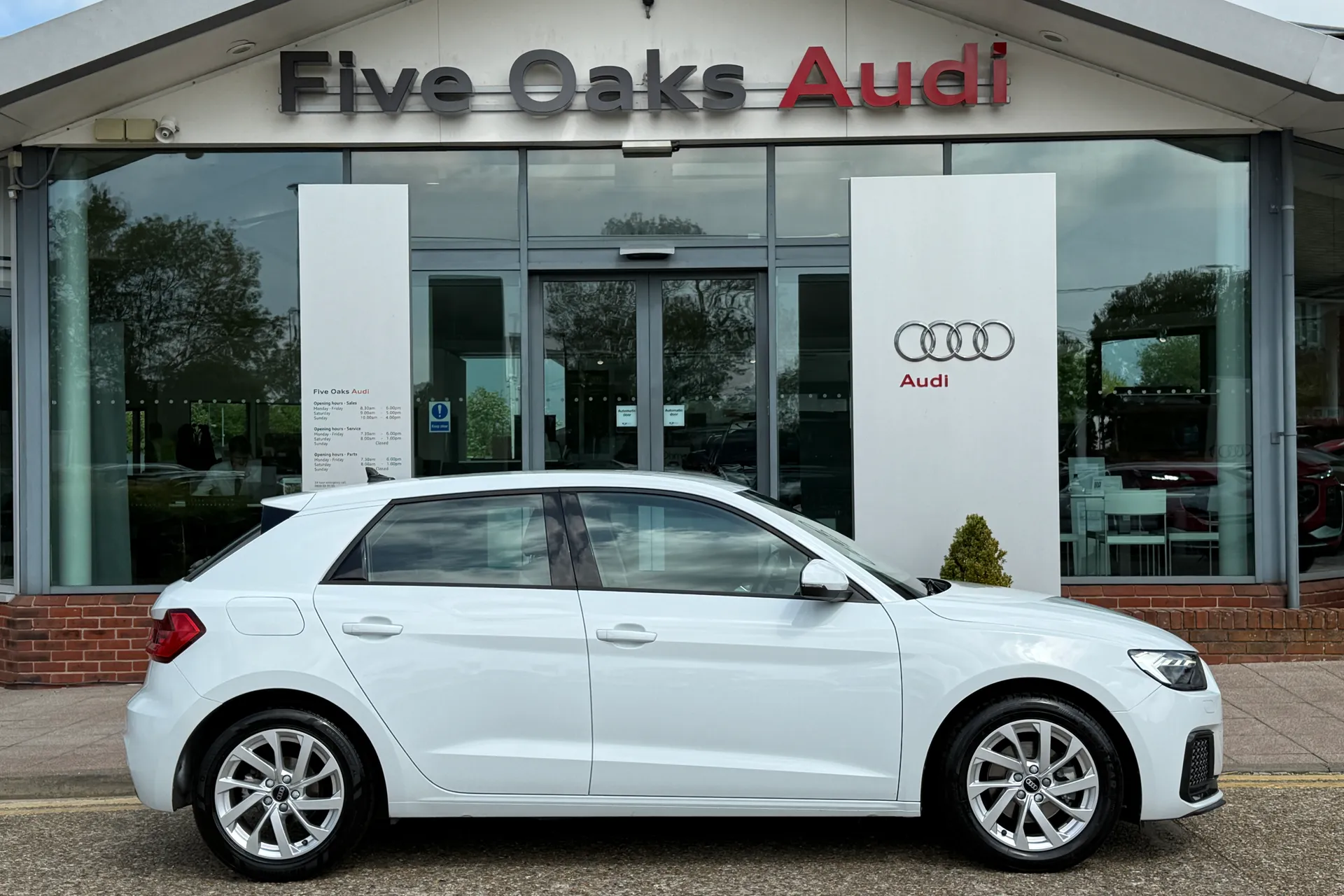 Audi A1 thumbnail image number 2