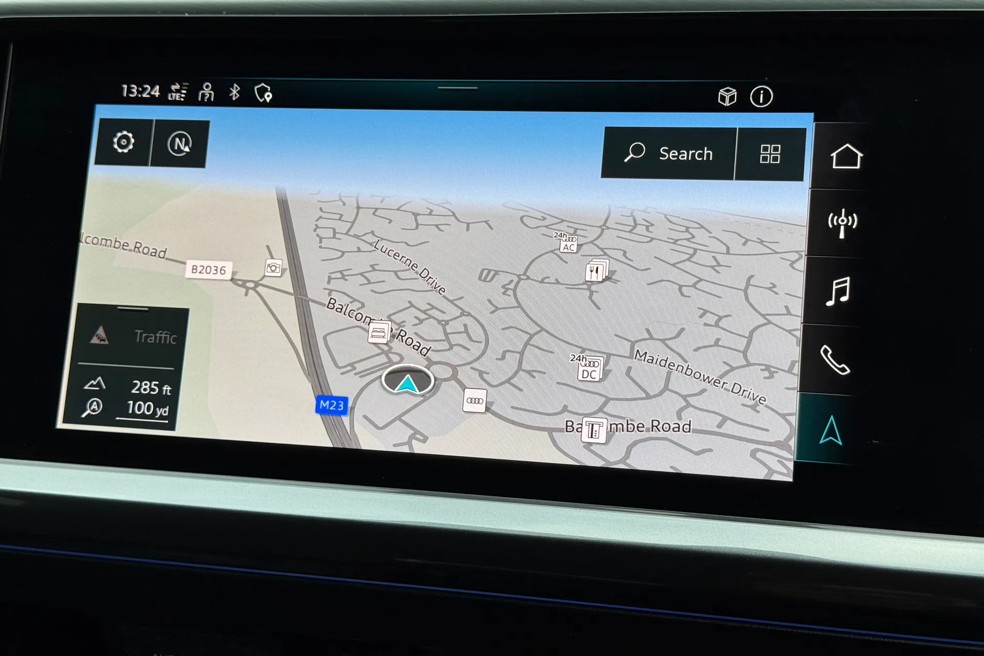 Audi Q4 thumbnail image number 6