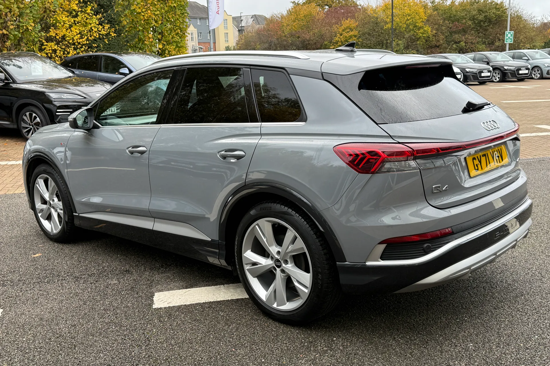 Audi Q4 thumbnail image number 9