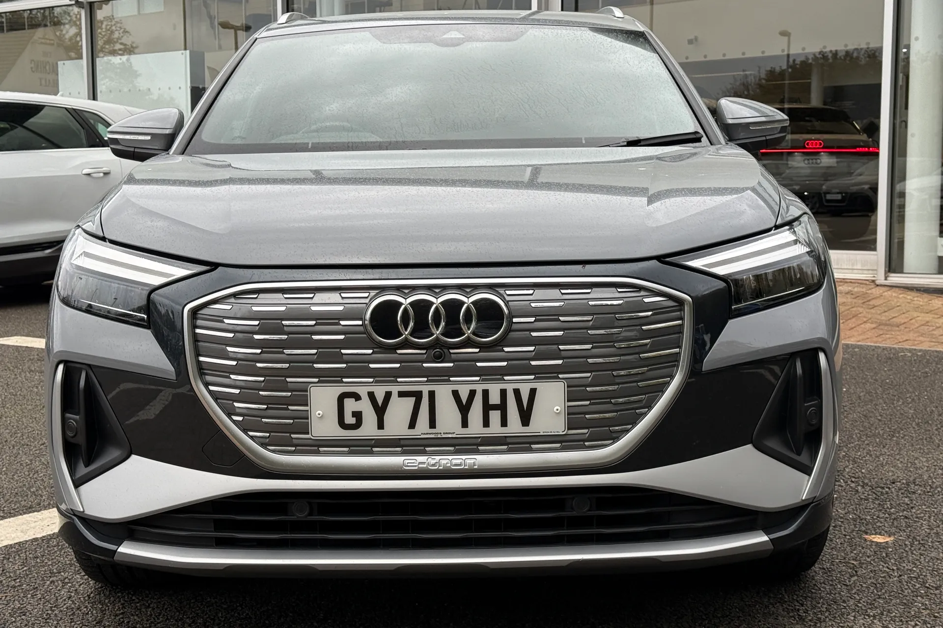 Audi Q4 thumbnail image number 16