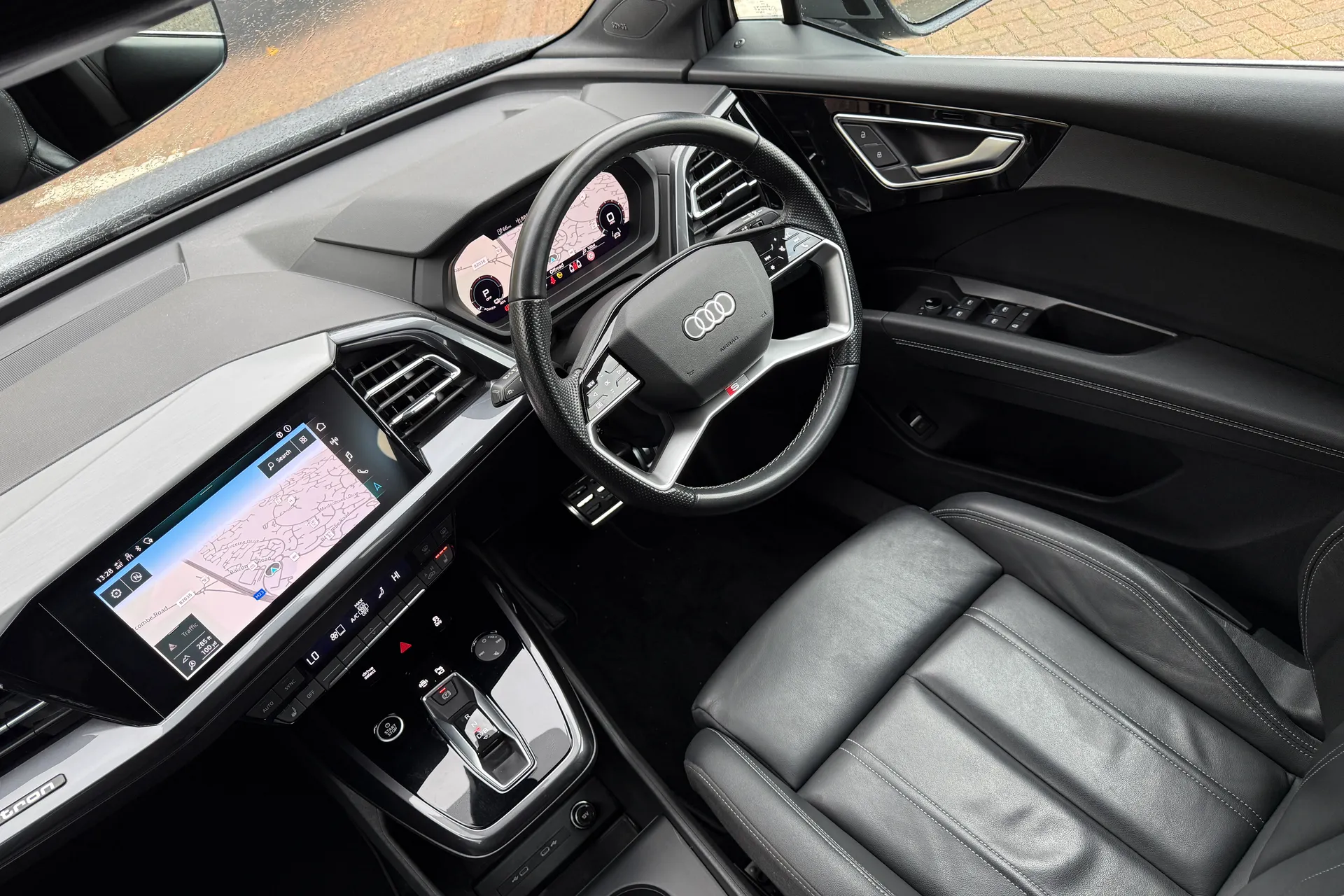 Audi Q4 thumbnail image number 54