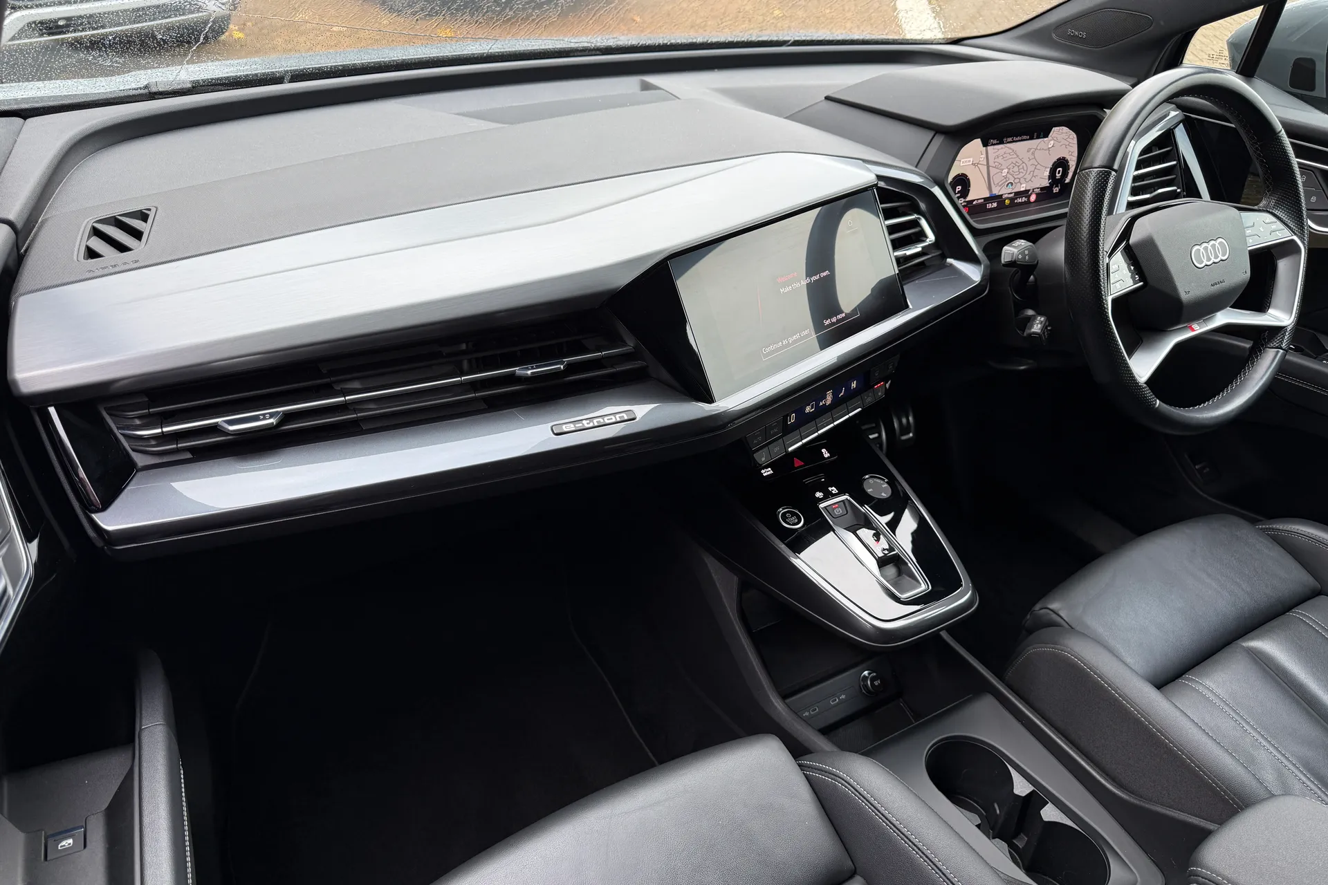 Audi Q4 thumbnail image number 17