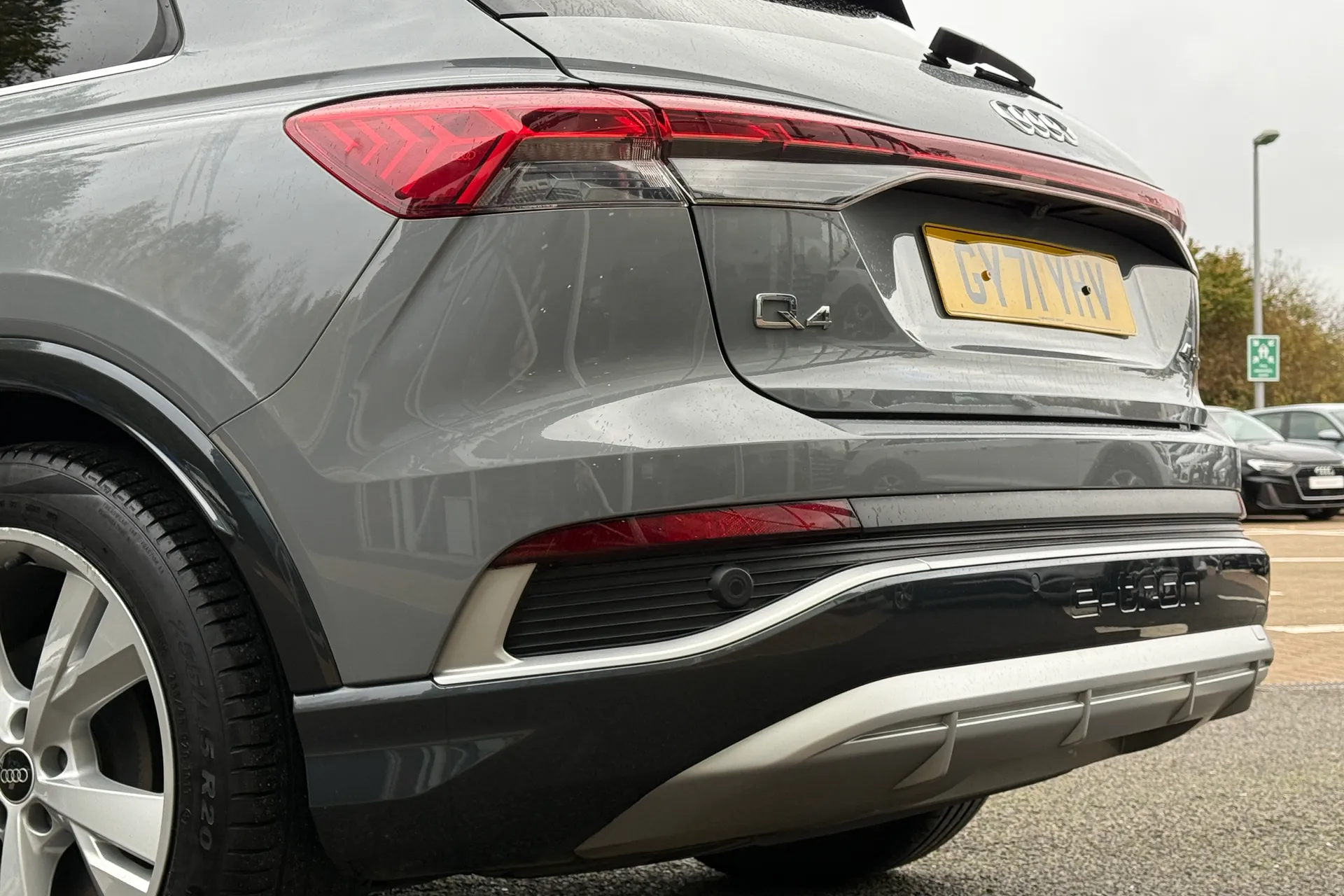 Audi Q4 thumbnail image number 31