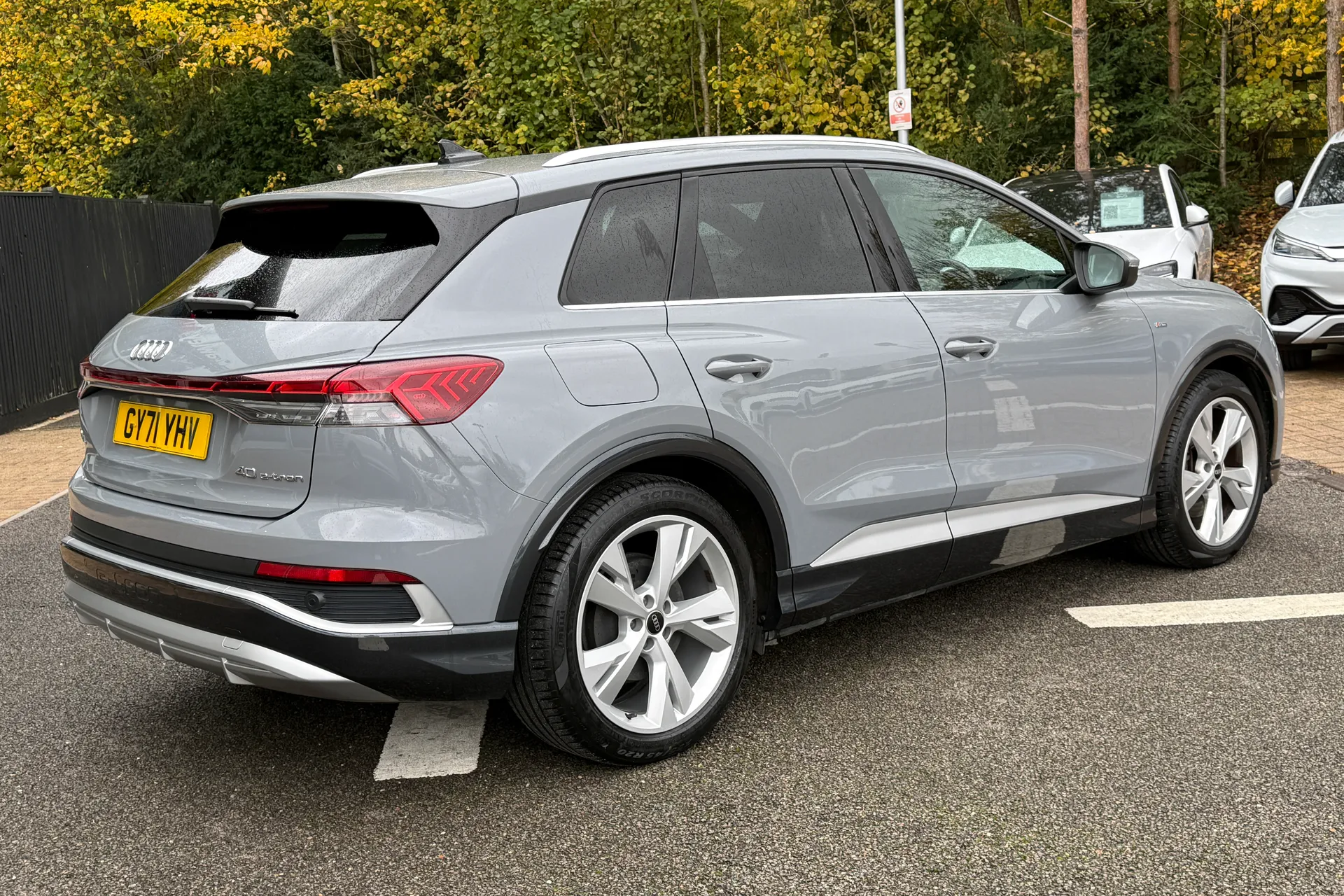 Audi Q4 thumbnail image number 7