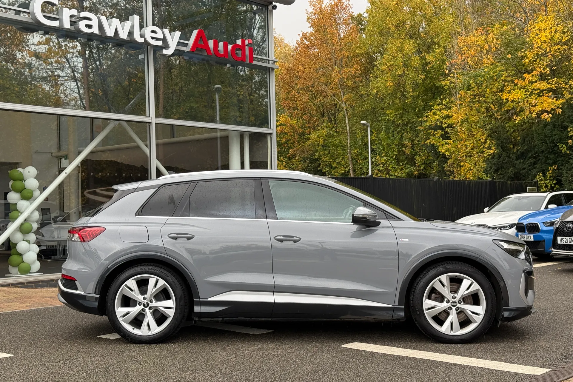 Audi Q4 thumbnail image number 2