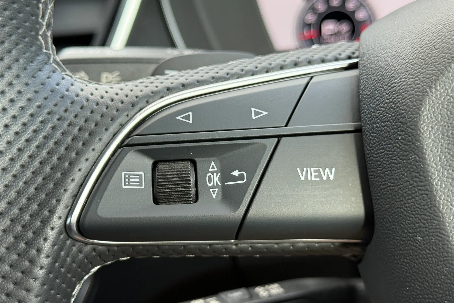 Audi Q5 thumbnail image number 23