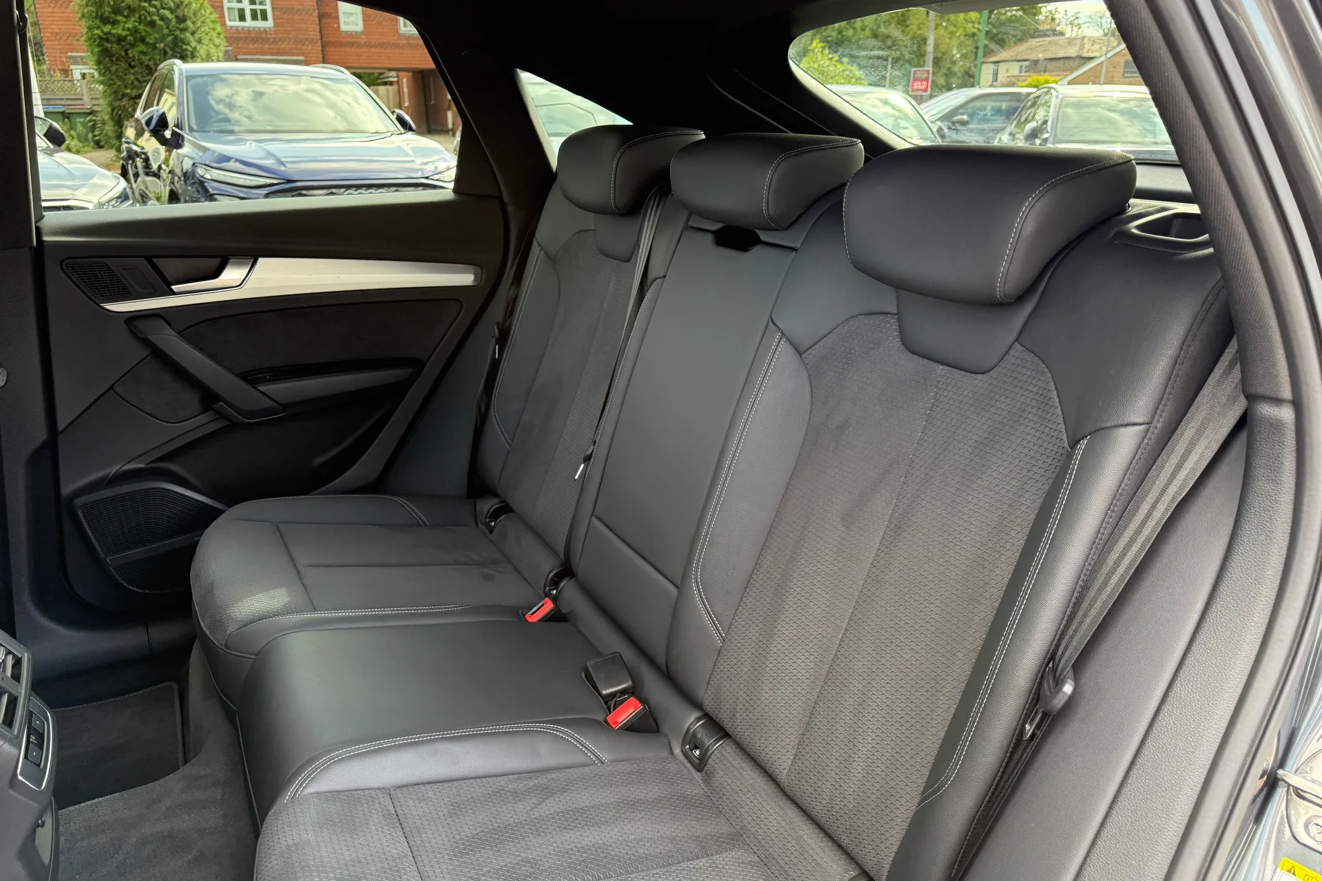 Audi Q5 thumbnail image number 44