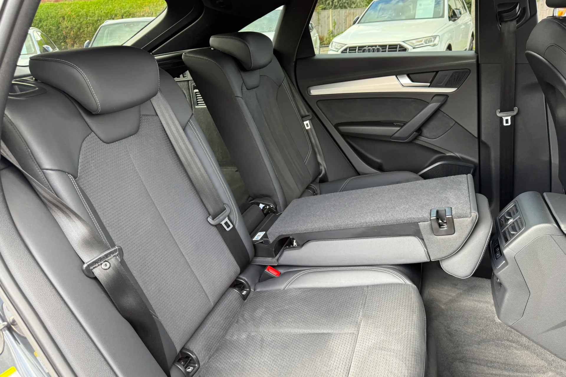 Audi Q5 thumbnail image number 48