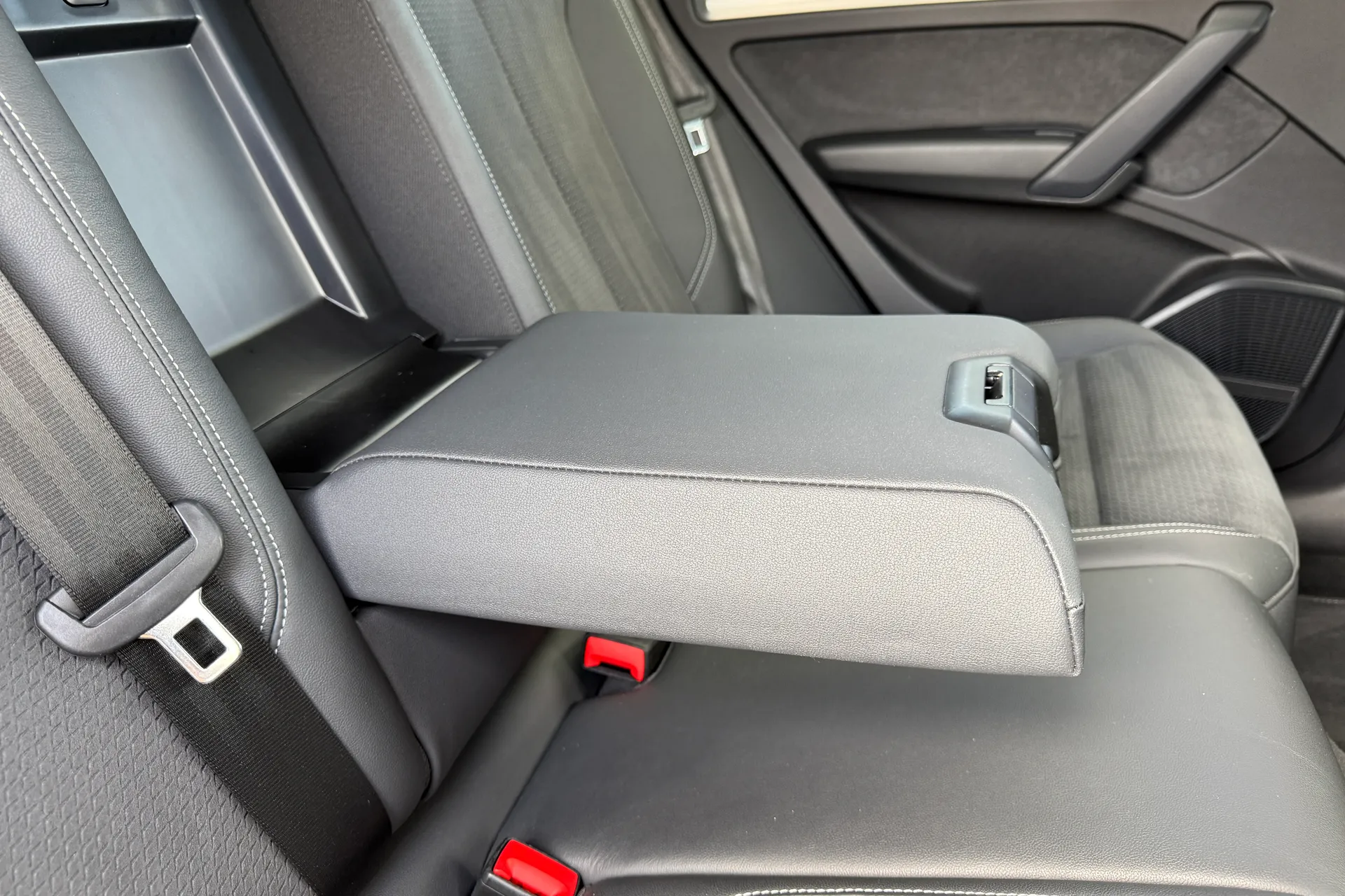 Audi Q5 thumbnail image number 47