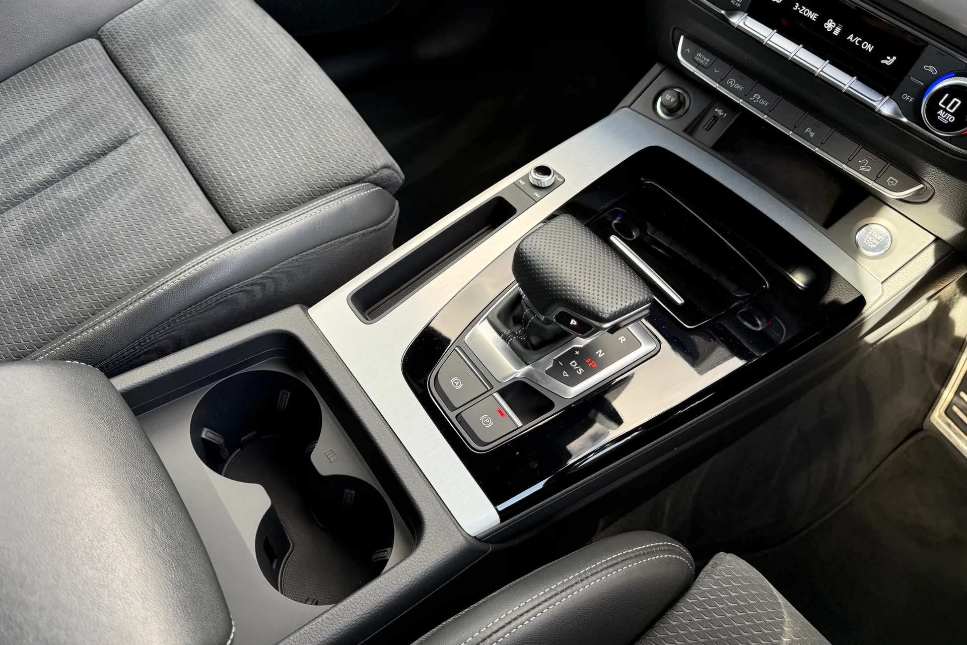 Audi Q5 thumbnail image number 41