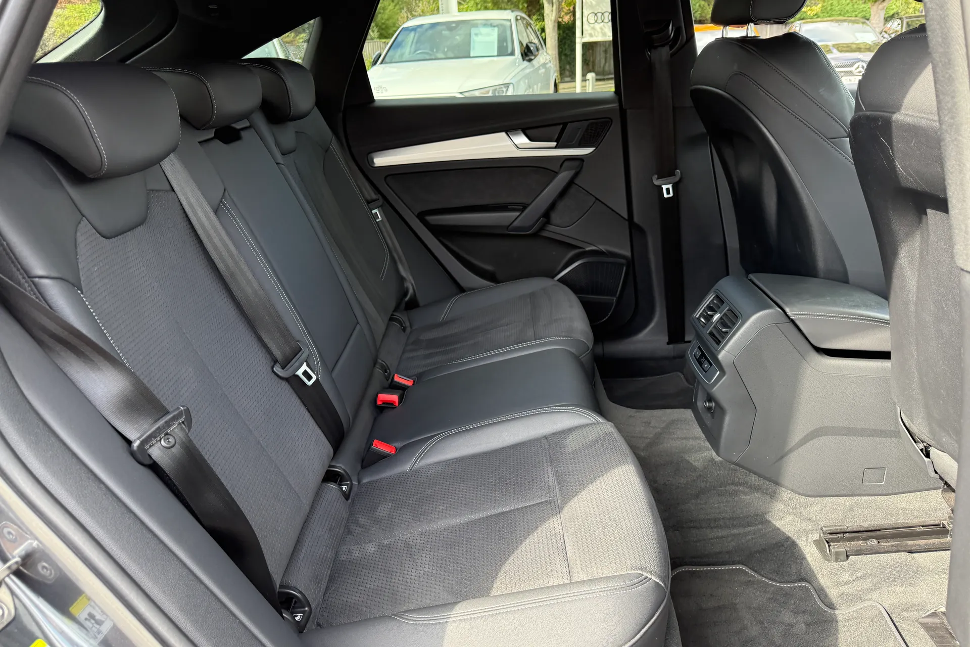 Audi Q5 thumbnail image number 46