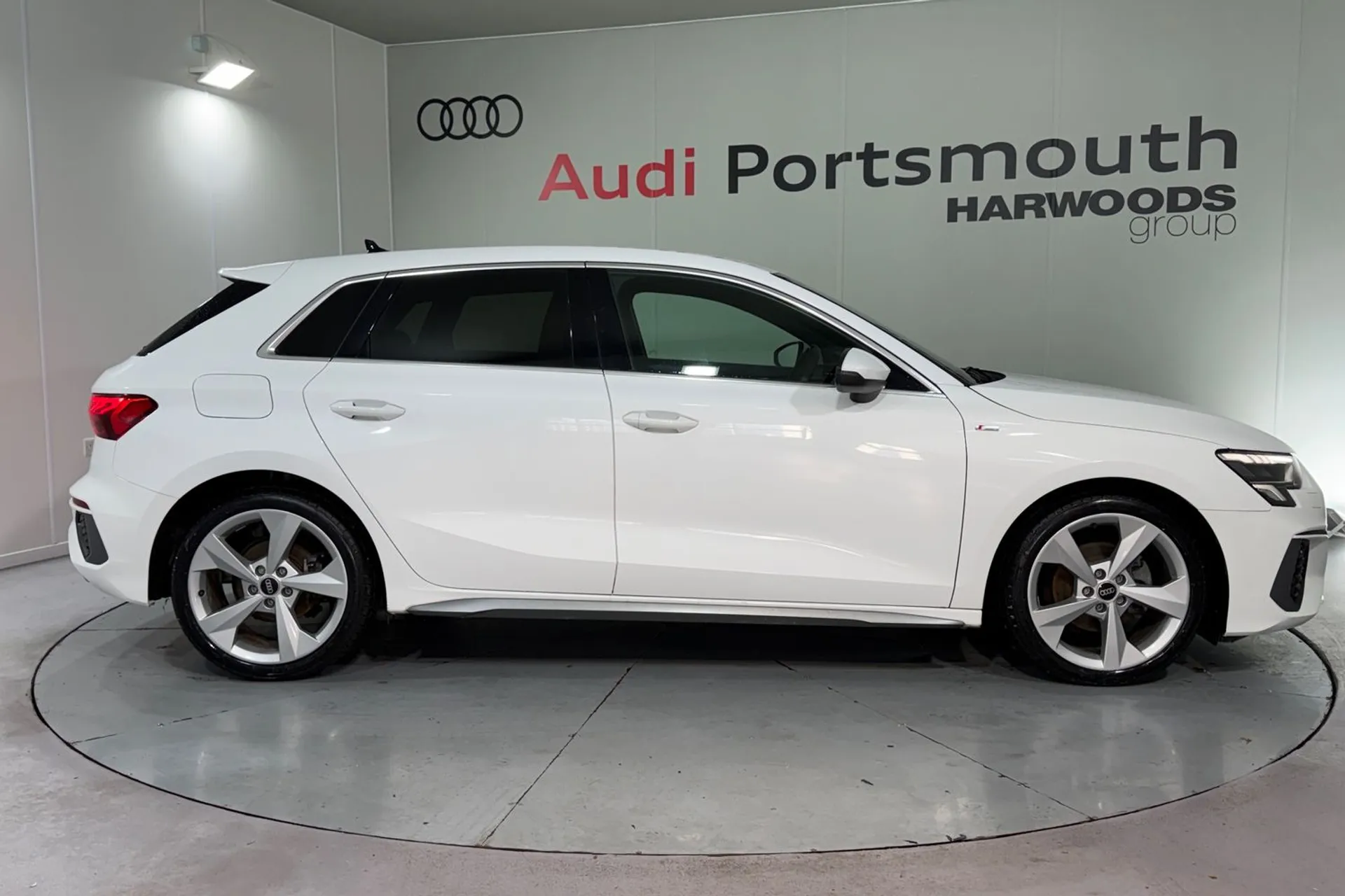 Audi A3 thumbnail image number 2