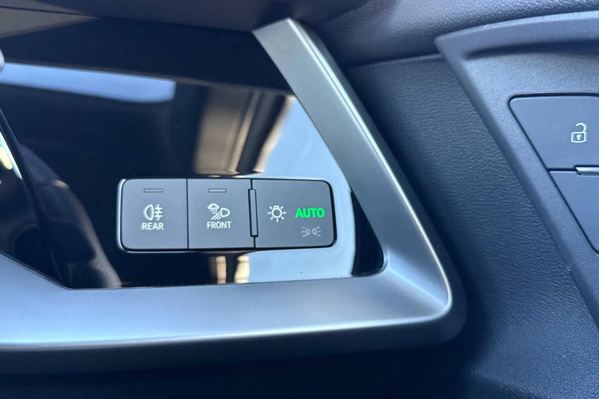 Audi A3 thumbnail image number 36