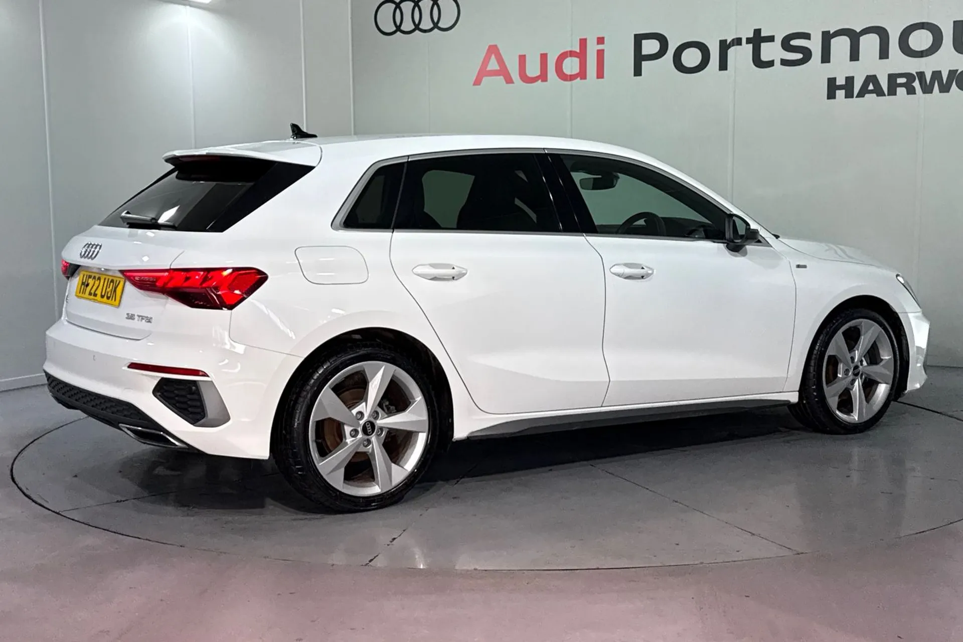 Audi A3 thumbnail image number 9