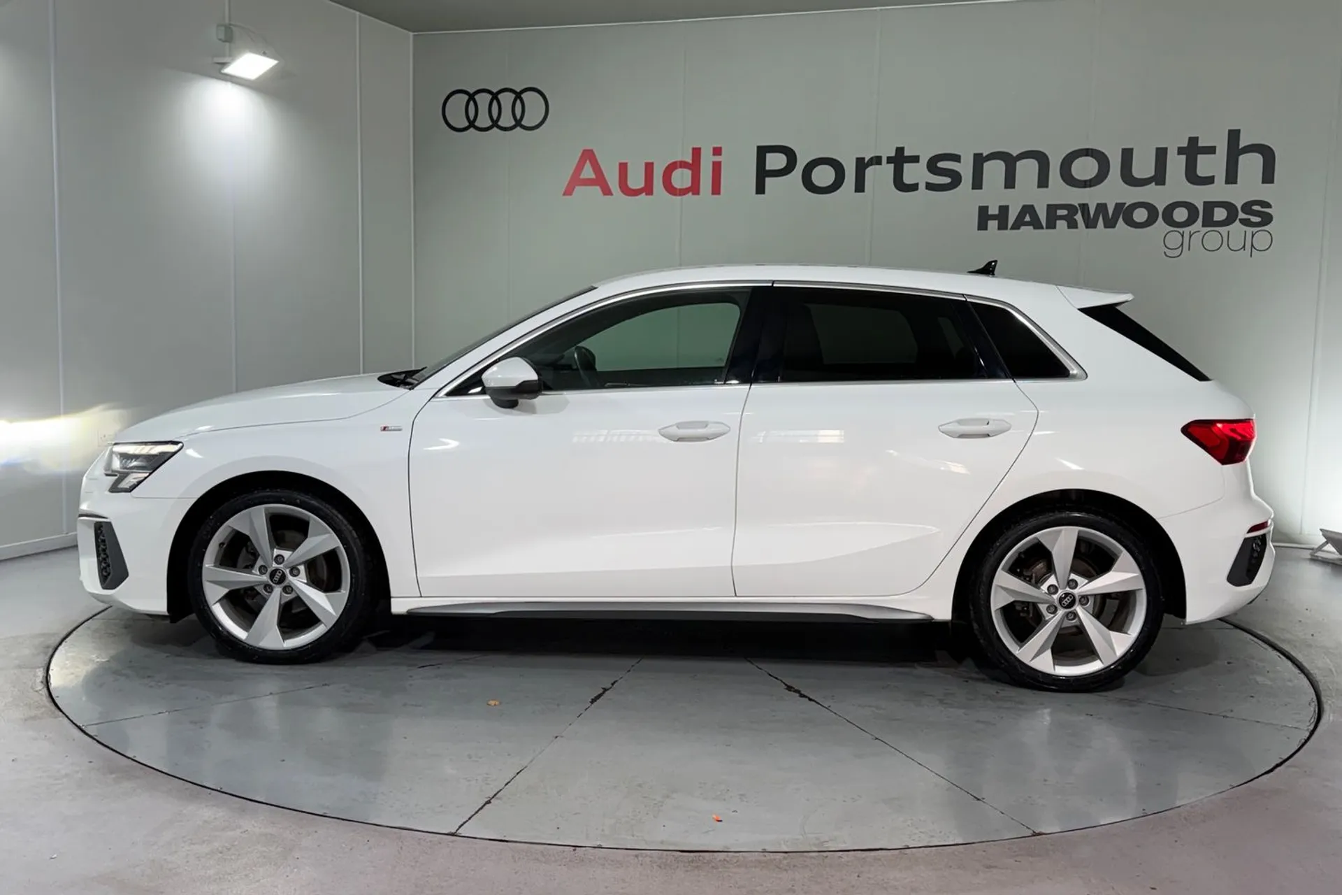 Audi A3 thumbnail image number 11