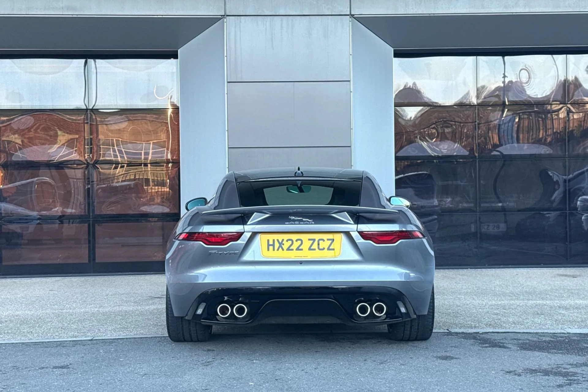 Jaguar F-TYPE thumbnail image number 15