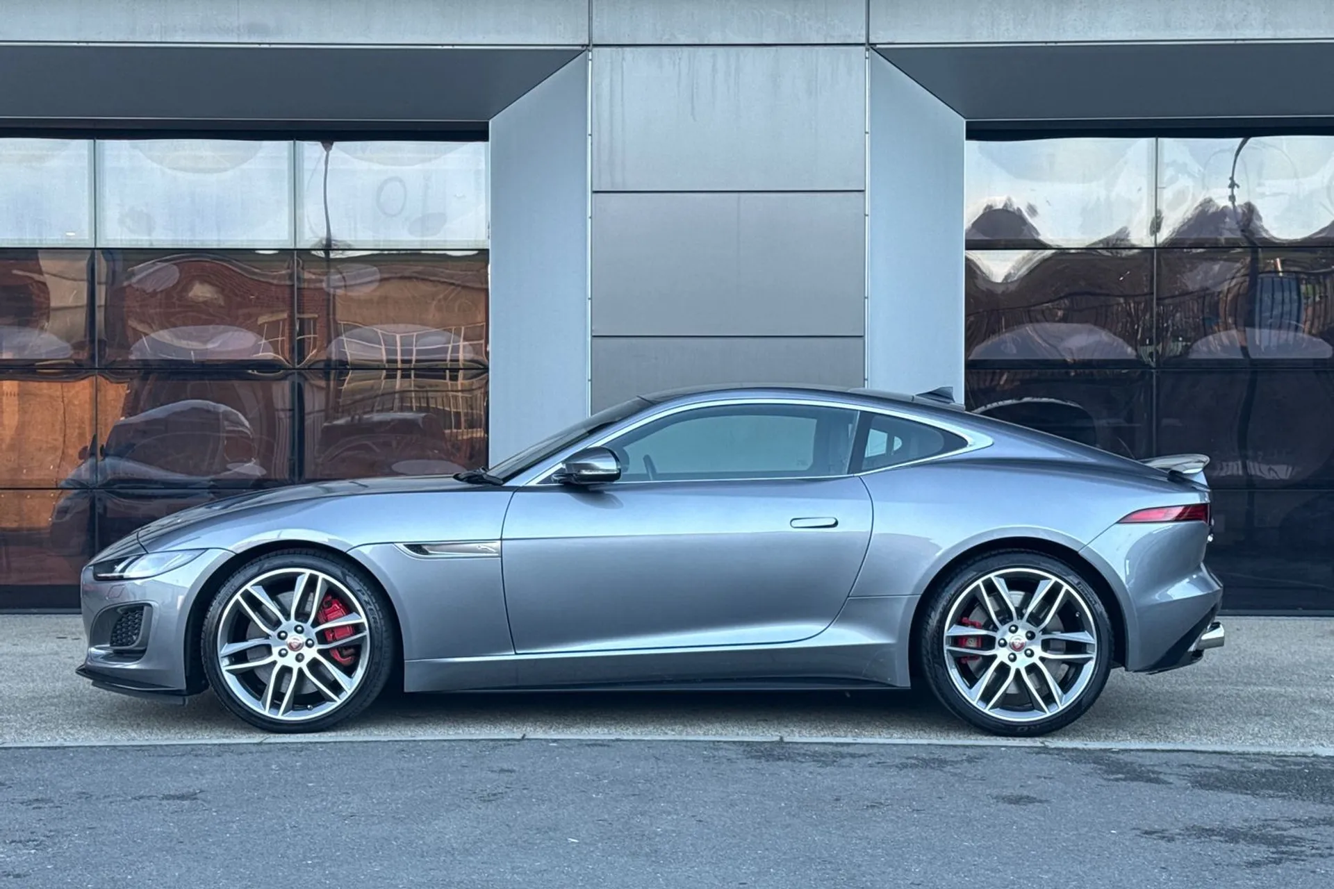 Jaguar F-TYPE thumbnail image number 7