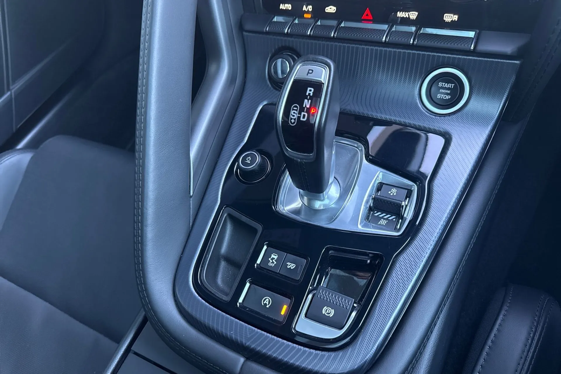 Jaguar F-TYPE thumbnail image number 52