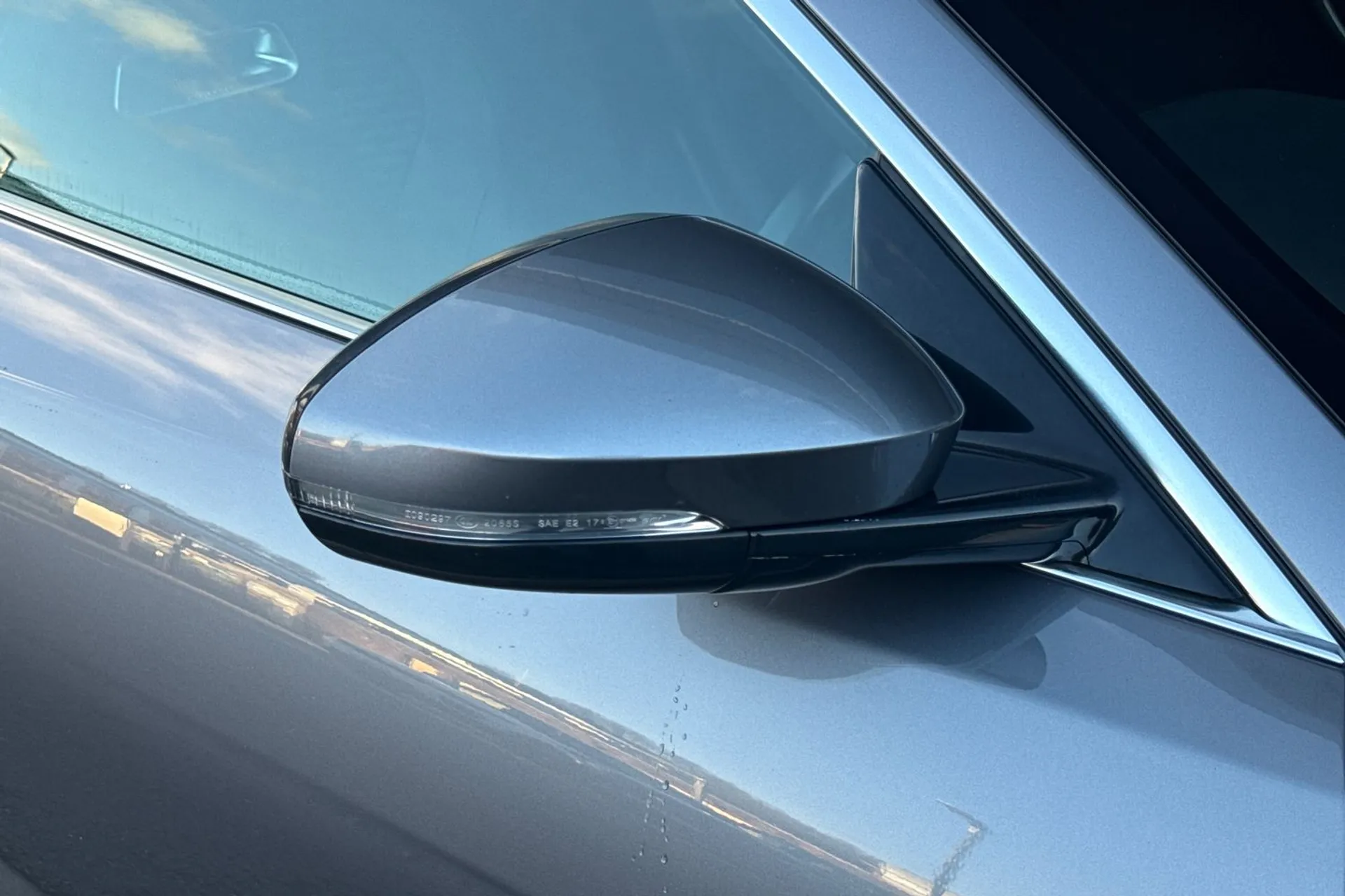 Jaguar F-TYPE thumbnail image number 36