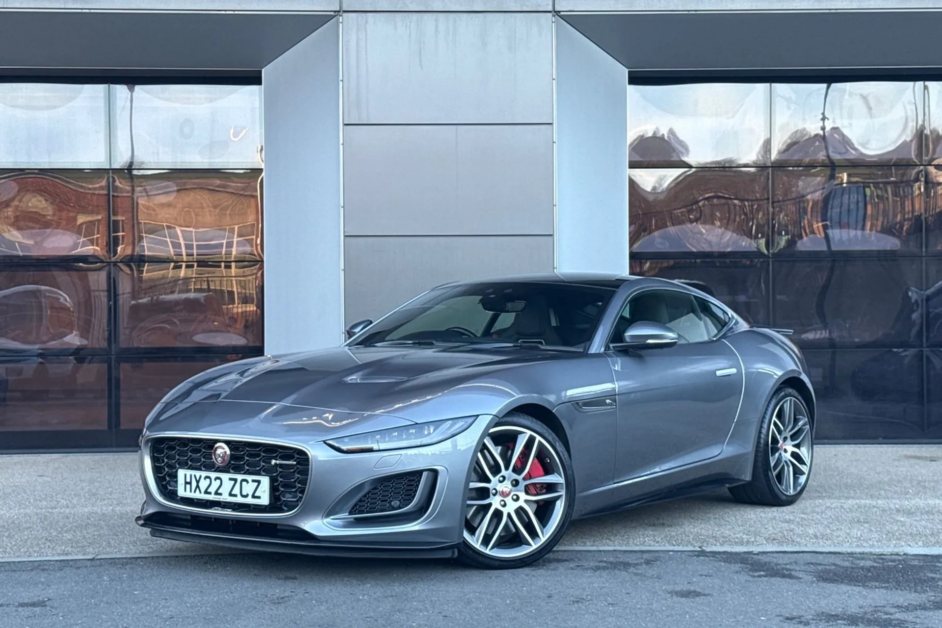 Jaguar F-TYPE thumbnail image number 8