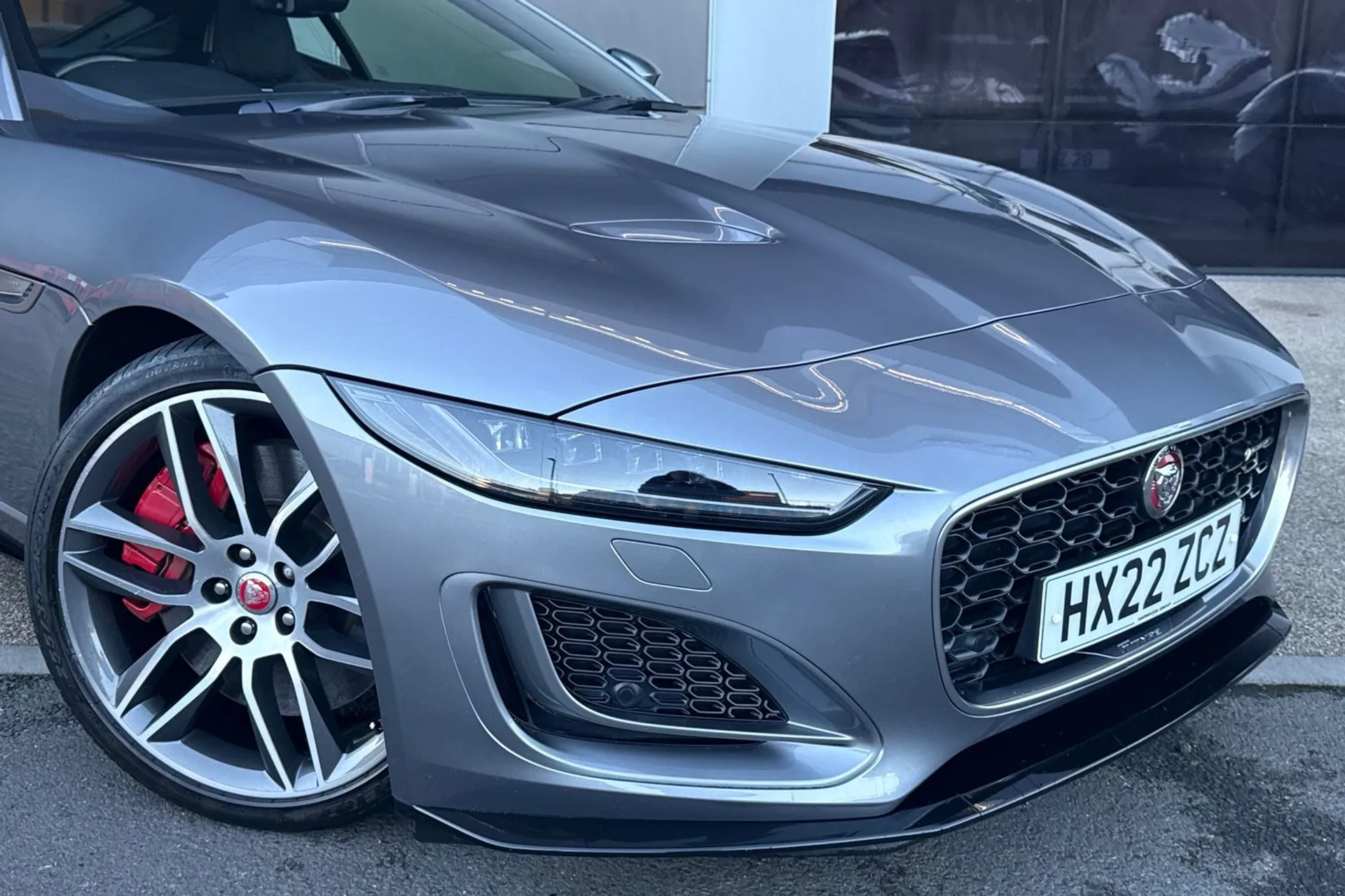 Jaguar F-TYPE thumbnail image number 24