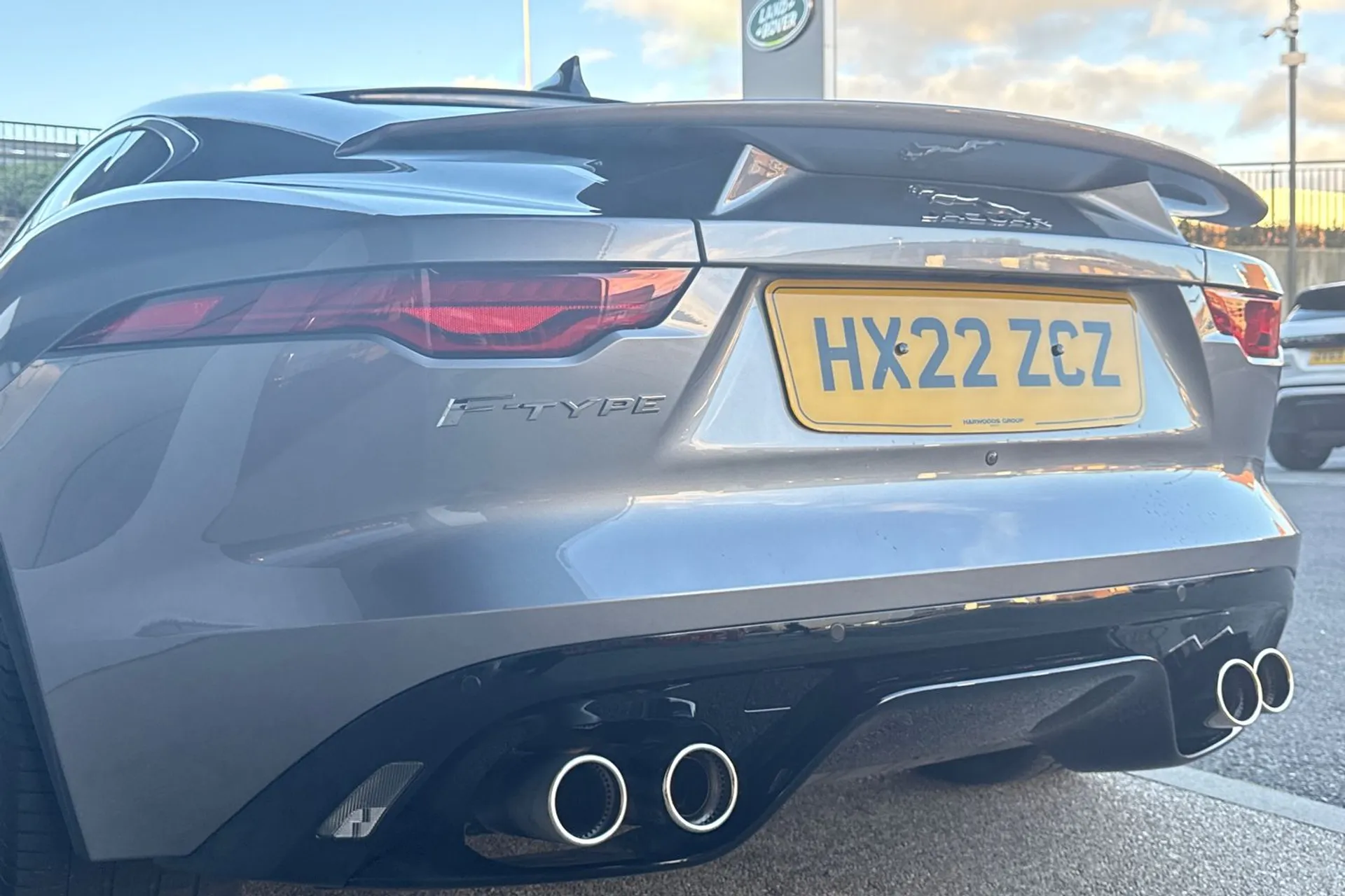 Jaguar F-TYPE thumbnail image number 40