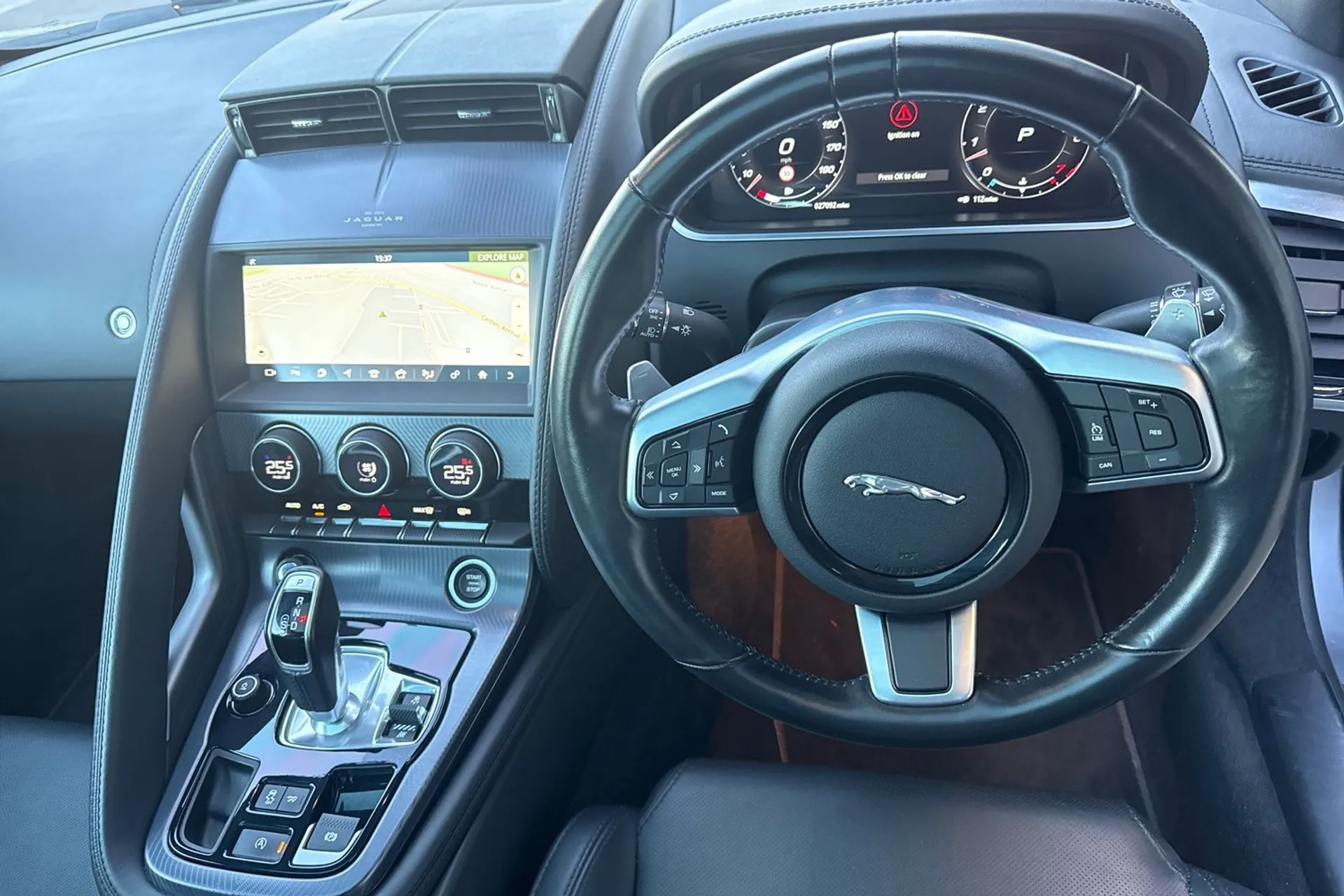 Jaguar F-TYPE thumbnail image number 28