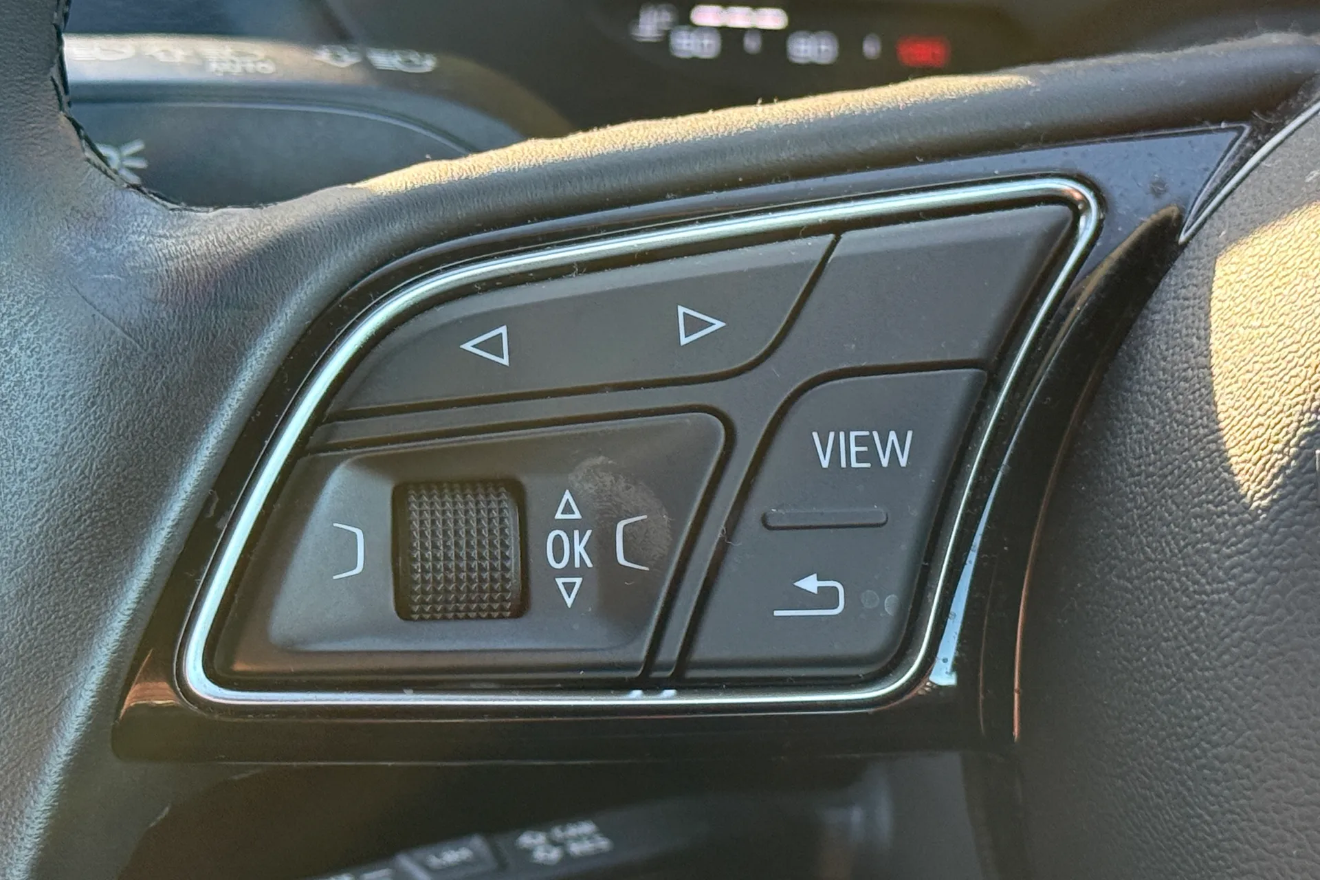 Audi Q2 thumbnail image number 49