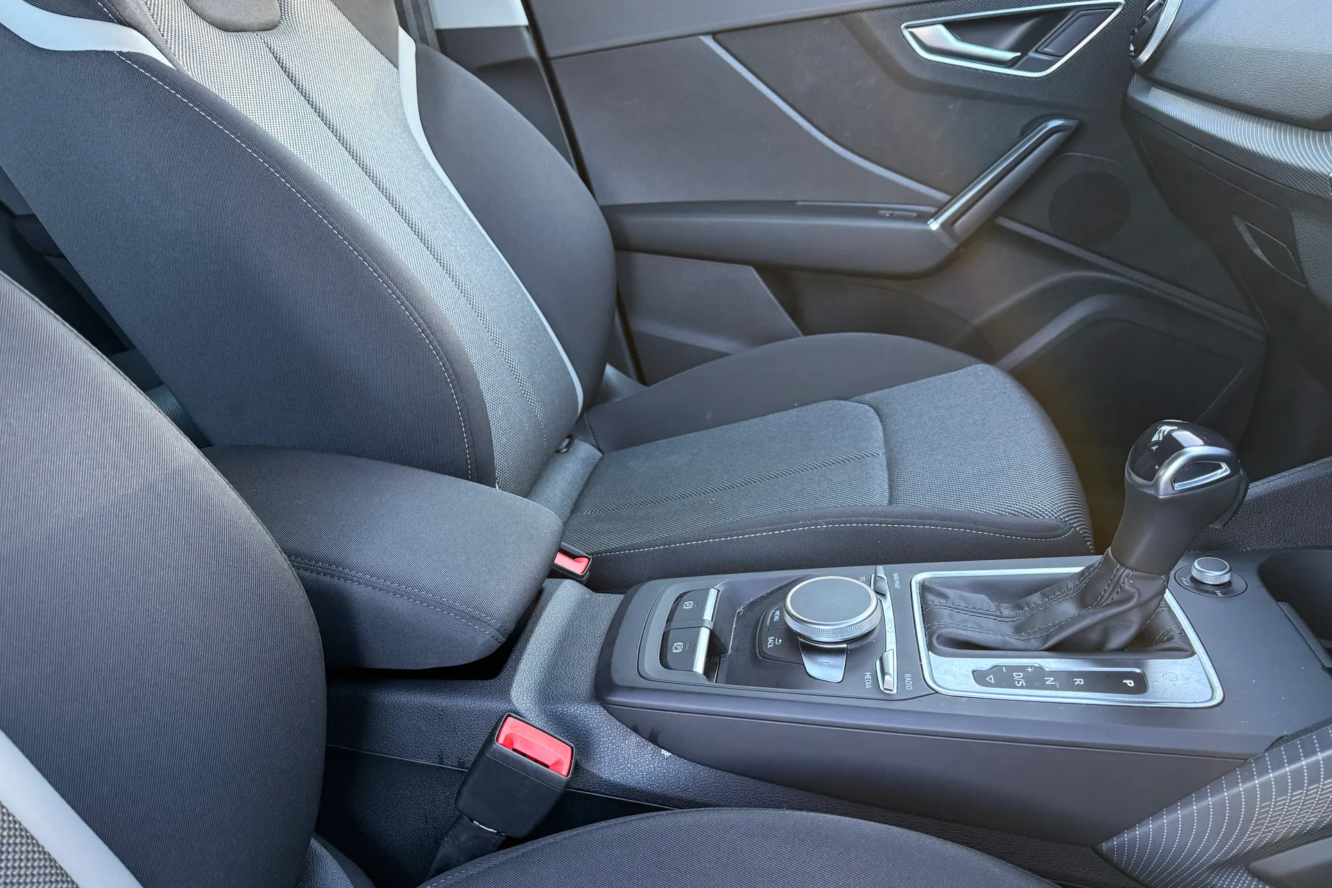 Audi Q2 thumbnail image number 43