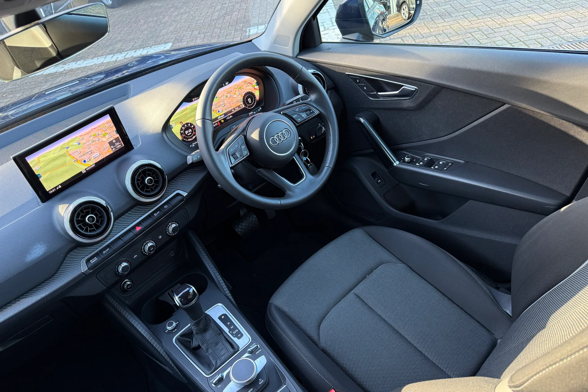 Audi Q2 thumbnail image number 38