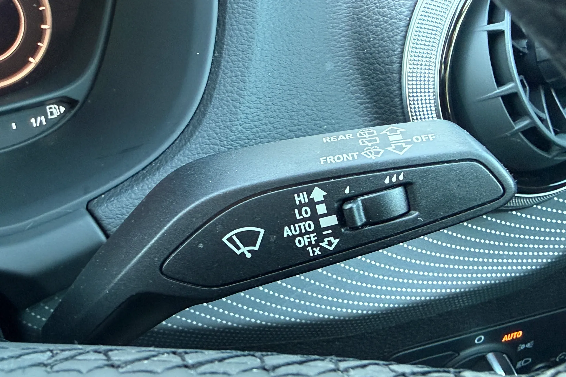 Audi Q2 thumbnail image number 55