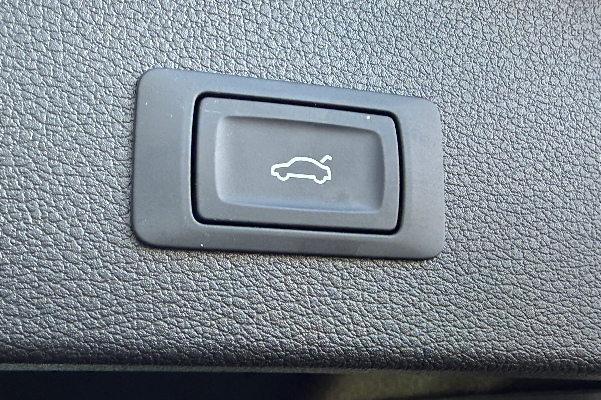 Audi Q2 thumbnail image number 33