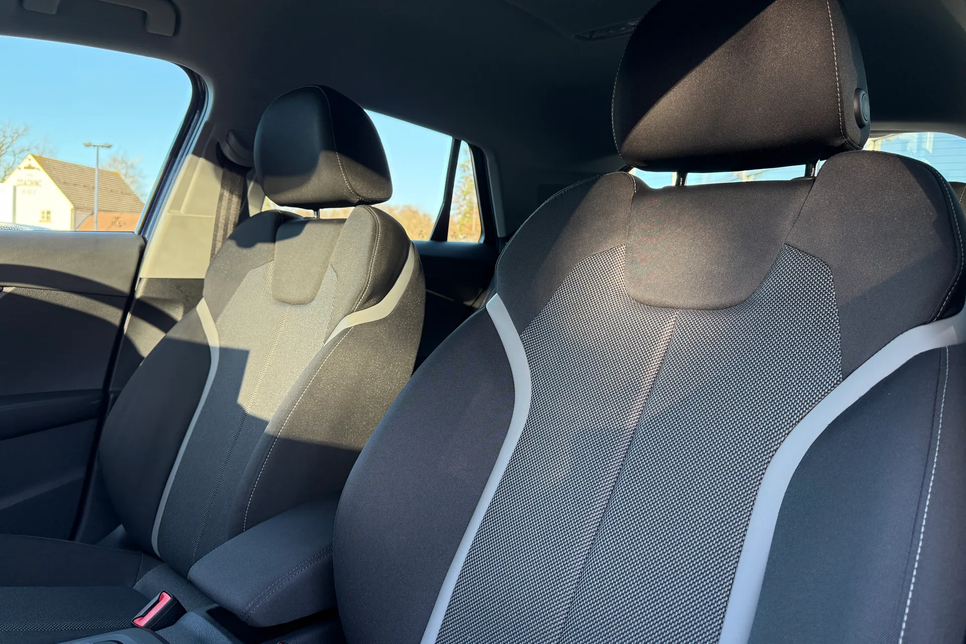 Audi Q2 thumbnail image number 19