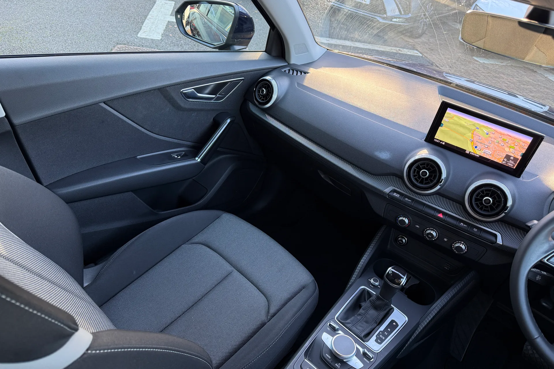 Audi Q2 thumbnail image number 36