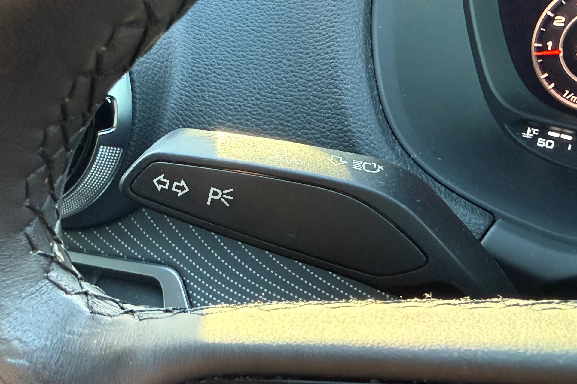 Audi Q2 thumbnail image number 54