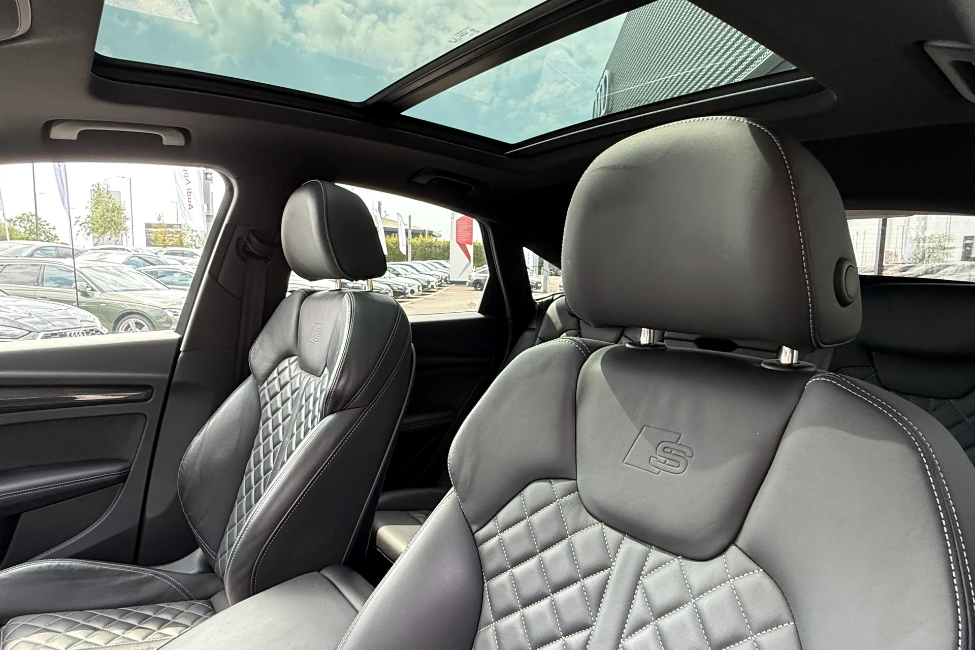 Audi Q5 thumbnail image number 34