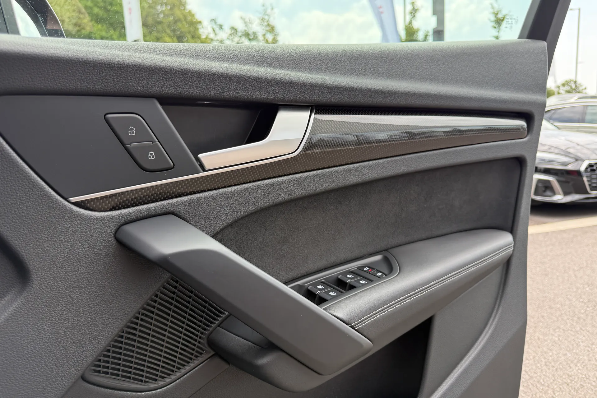 Audi Q5 thumbnail image number 42