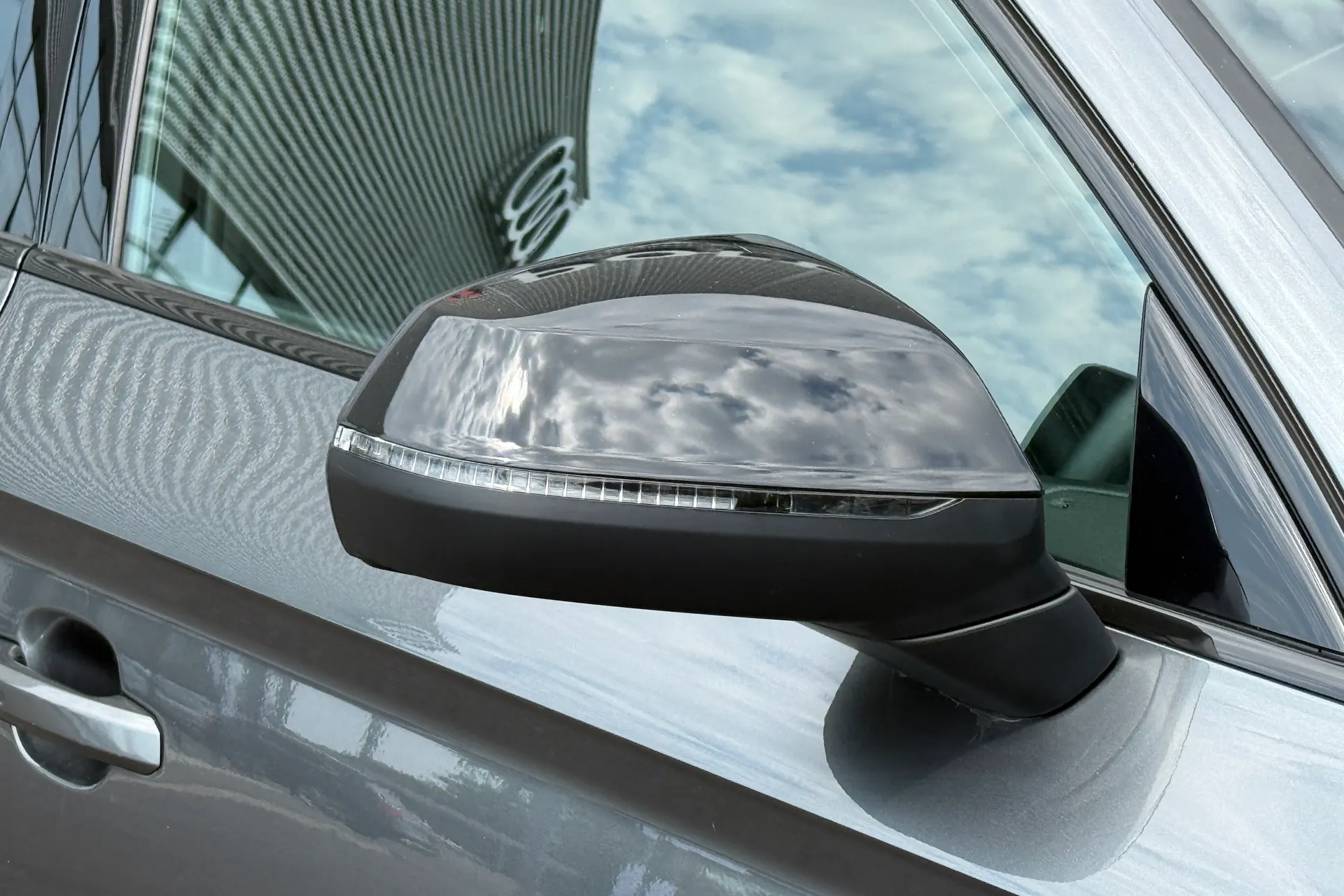 Audi Q5 thumbnail image number 22