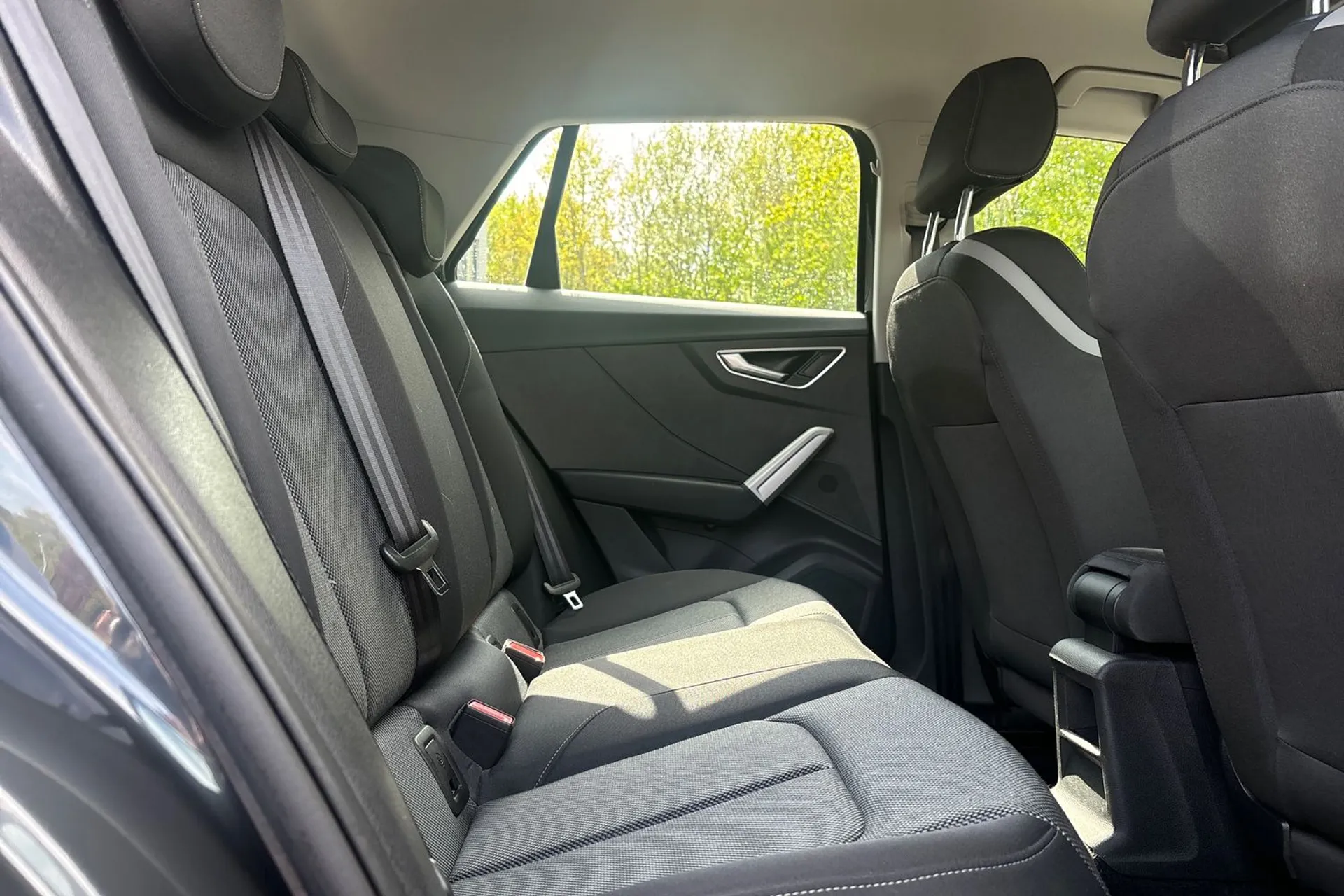 Audi Q2 thumbnail image number 21