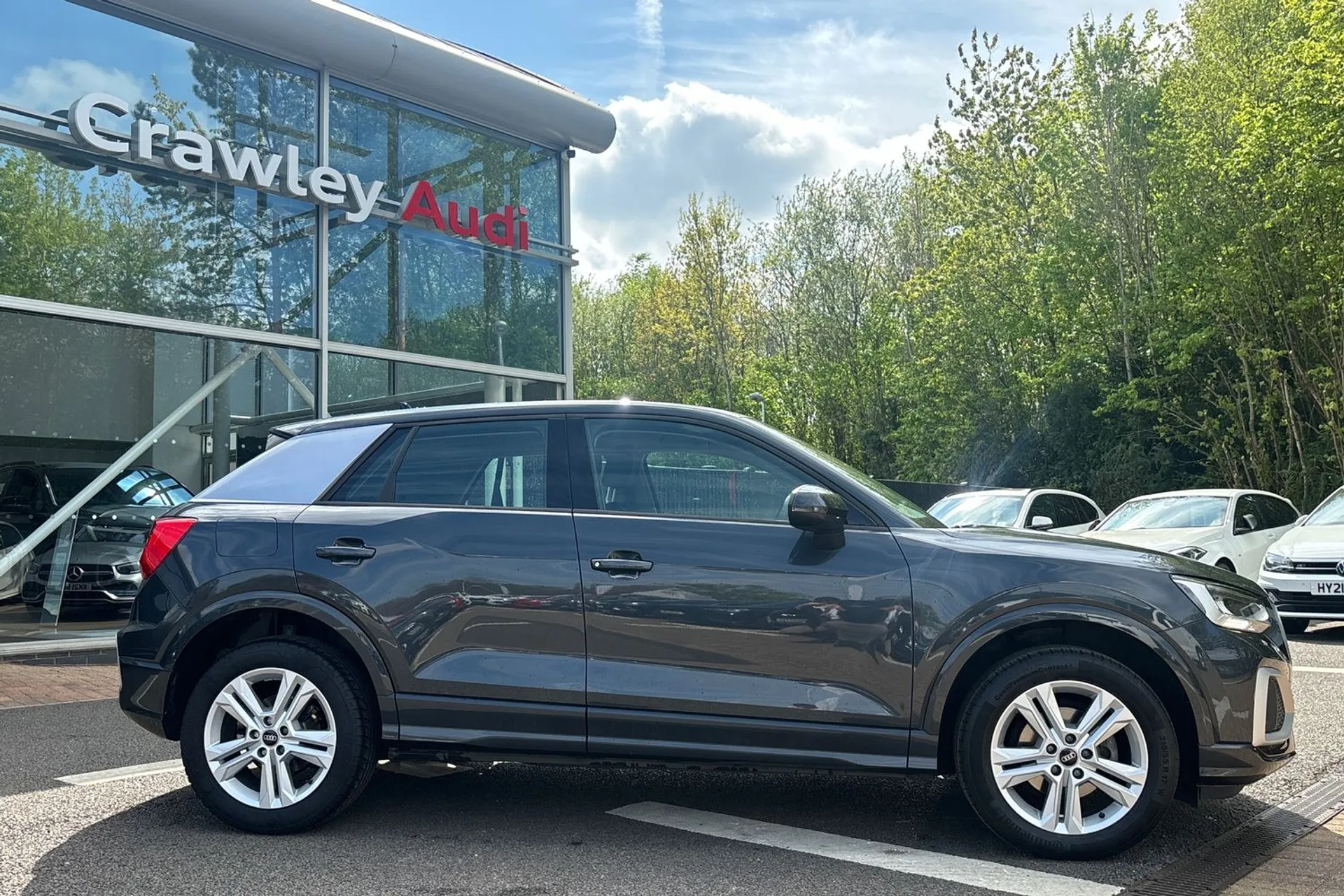 Audi Q2 thumbnail image number 2