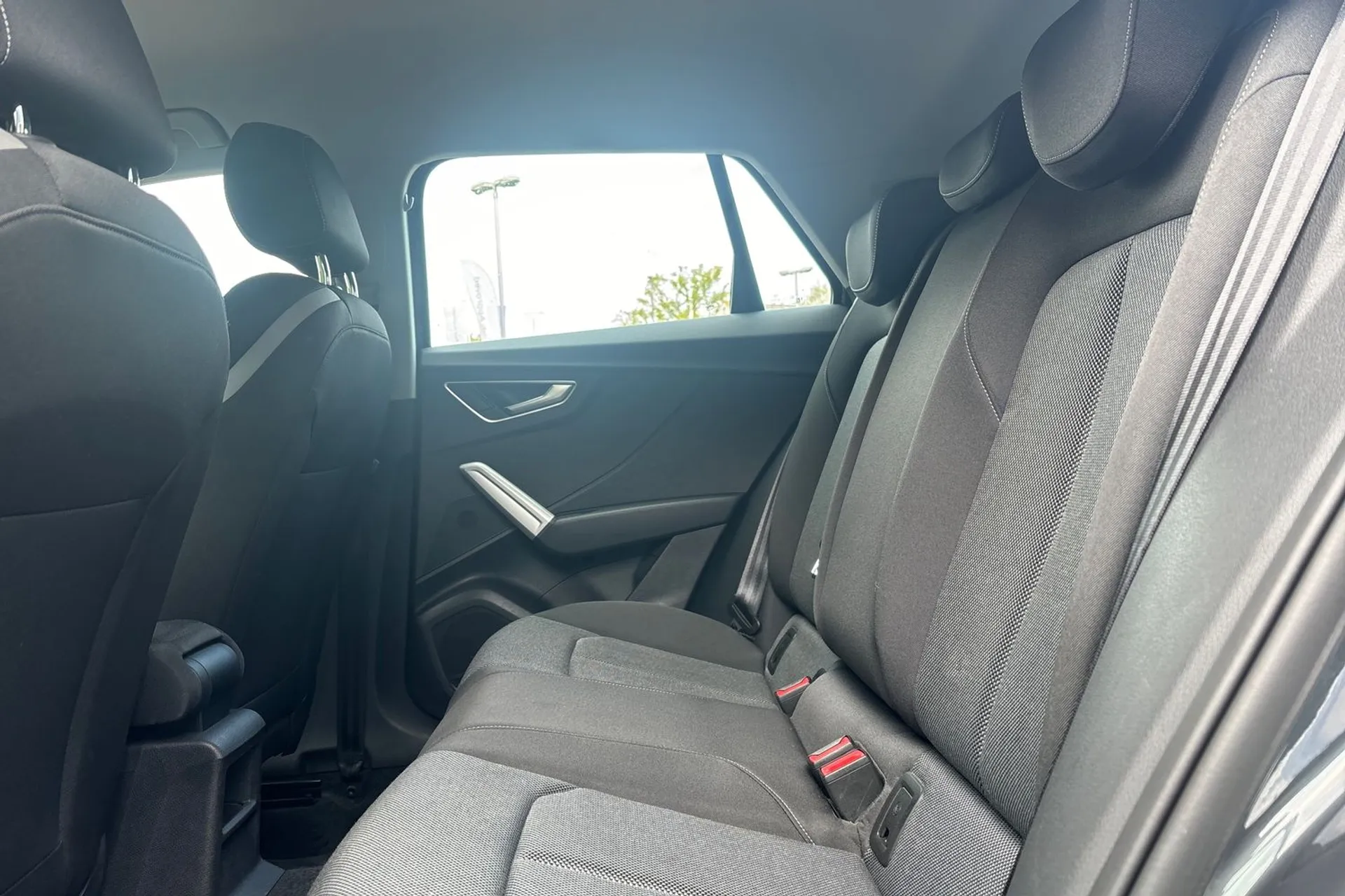 Audi Q2 thumbnail image number 29
