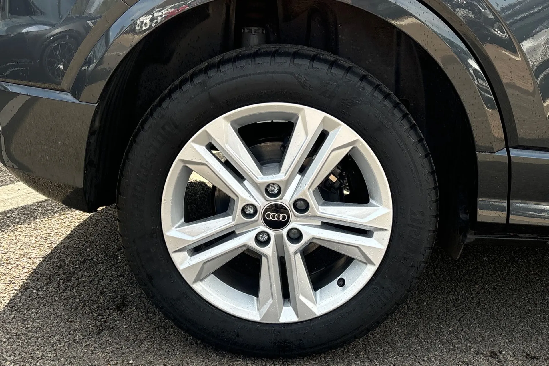 Audi Q2 thumbnail image number 12