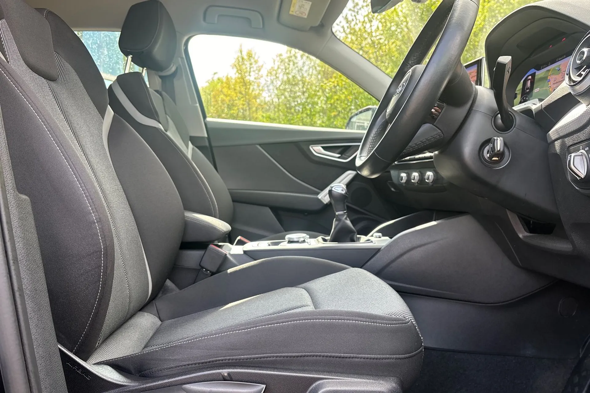 Audi Q2 thumbnail image number 24