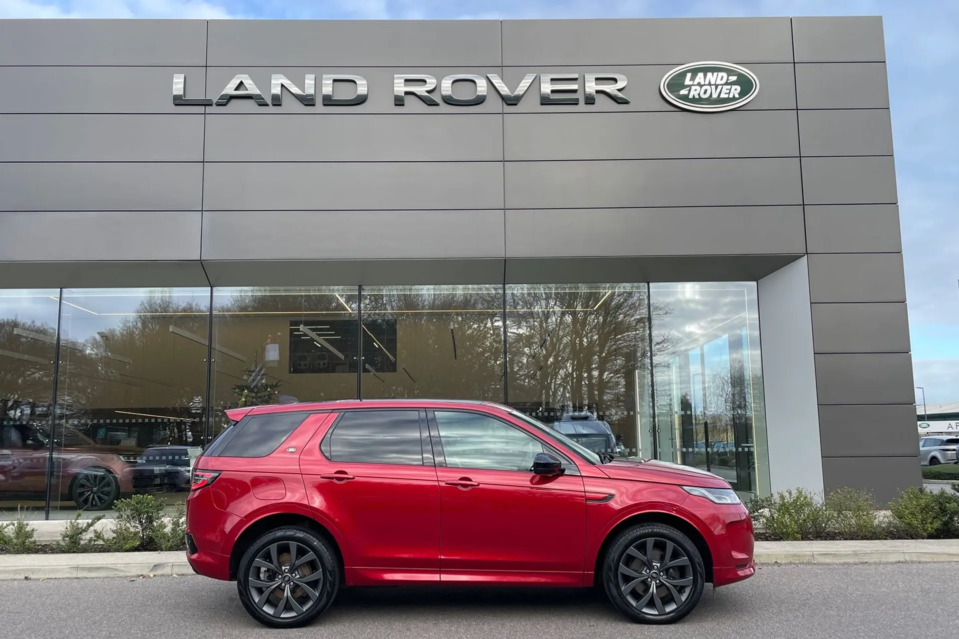 LAND ROVER DISCOVERY SPORT thumbnail image number 2