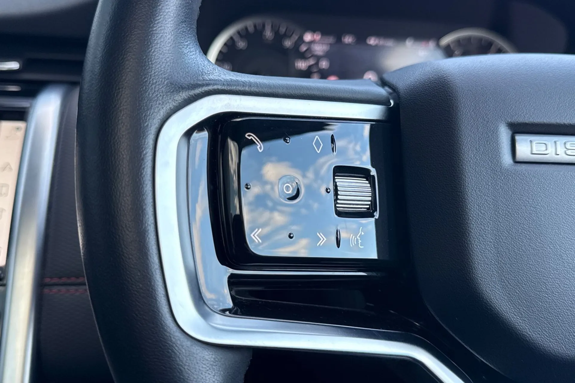 LAND ROVER DISCOVERY SPORT thumbnail image number 26