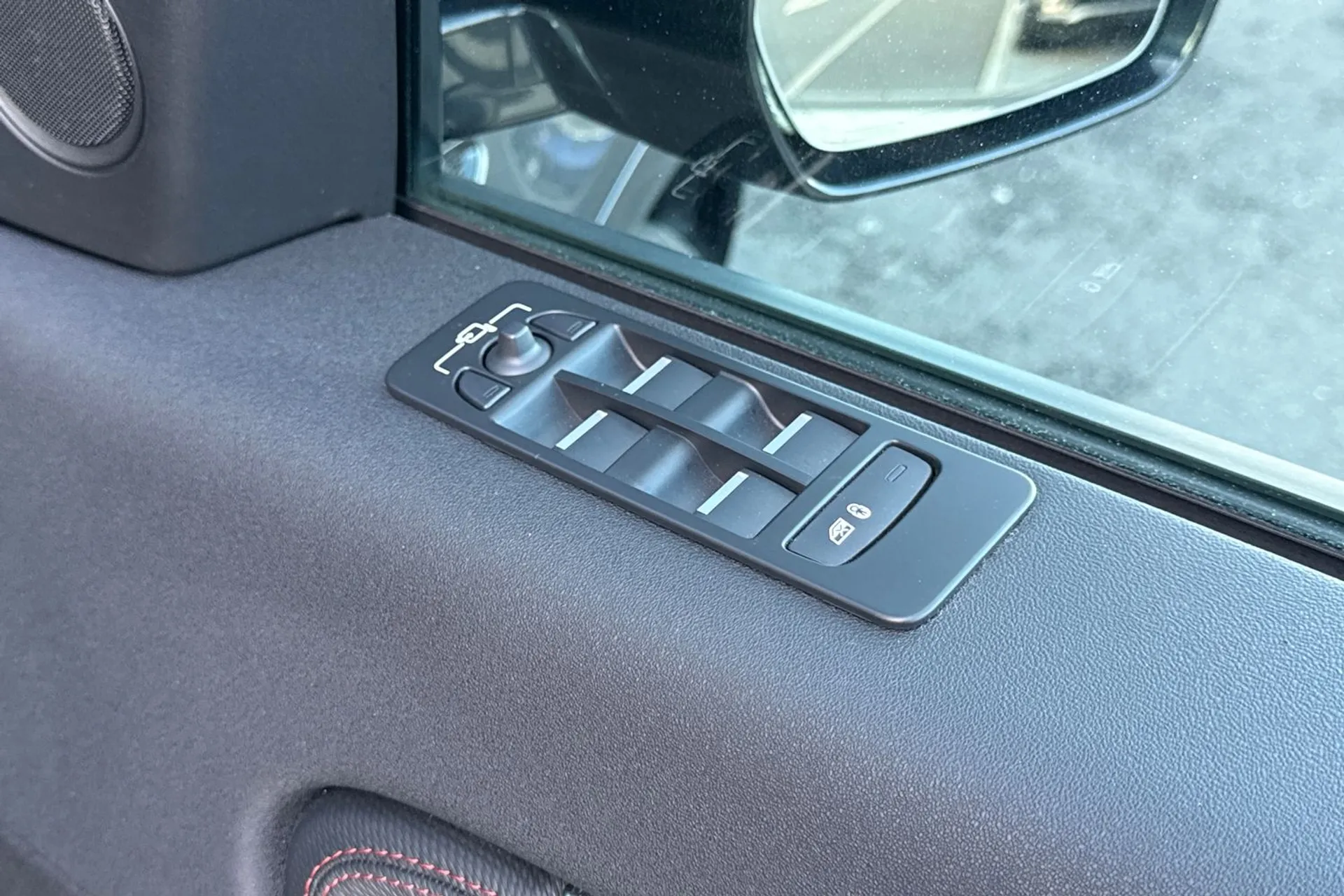 LAND ROVER DISCOVERY SPORT thumbnail image number 50