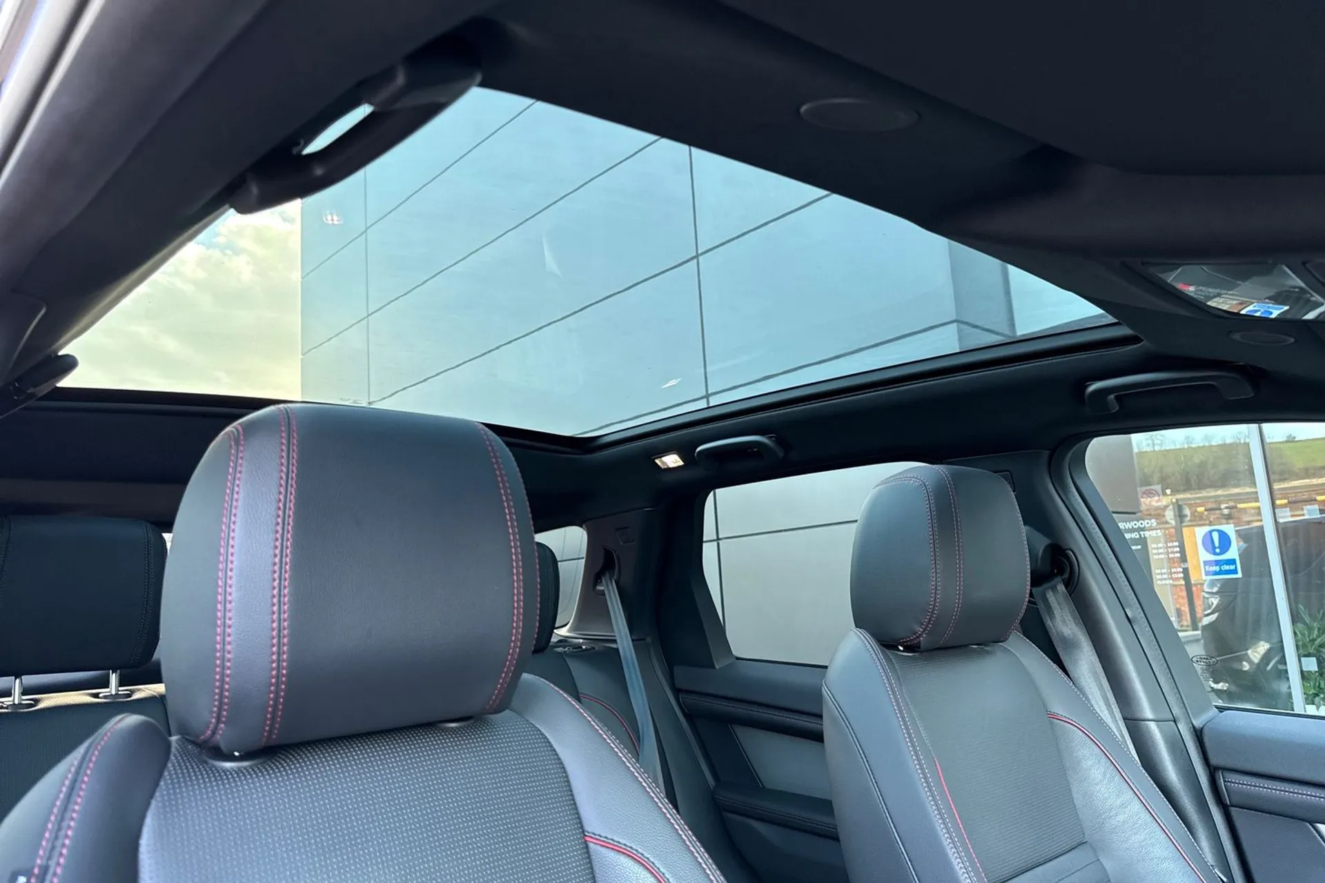 LAND ROVER DISCOVERY SPORT thumbnail image number 10