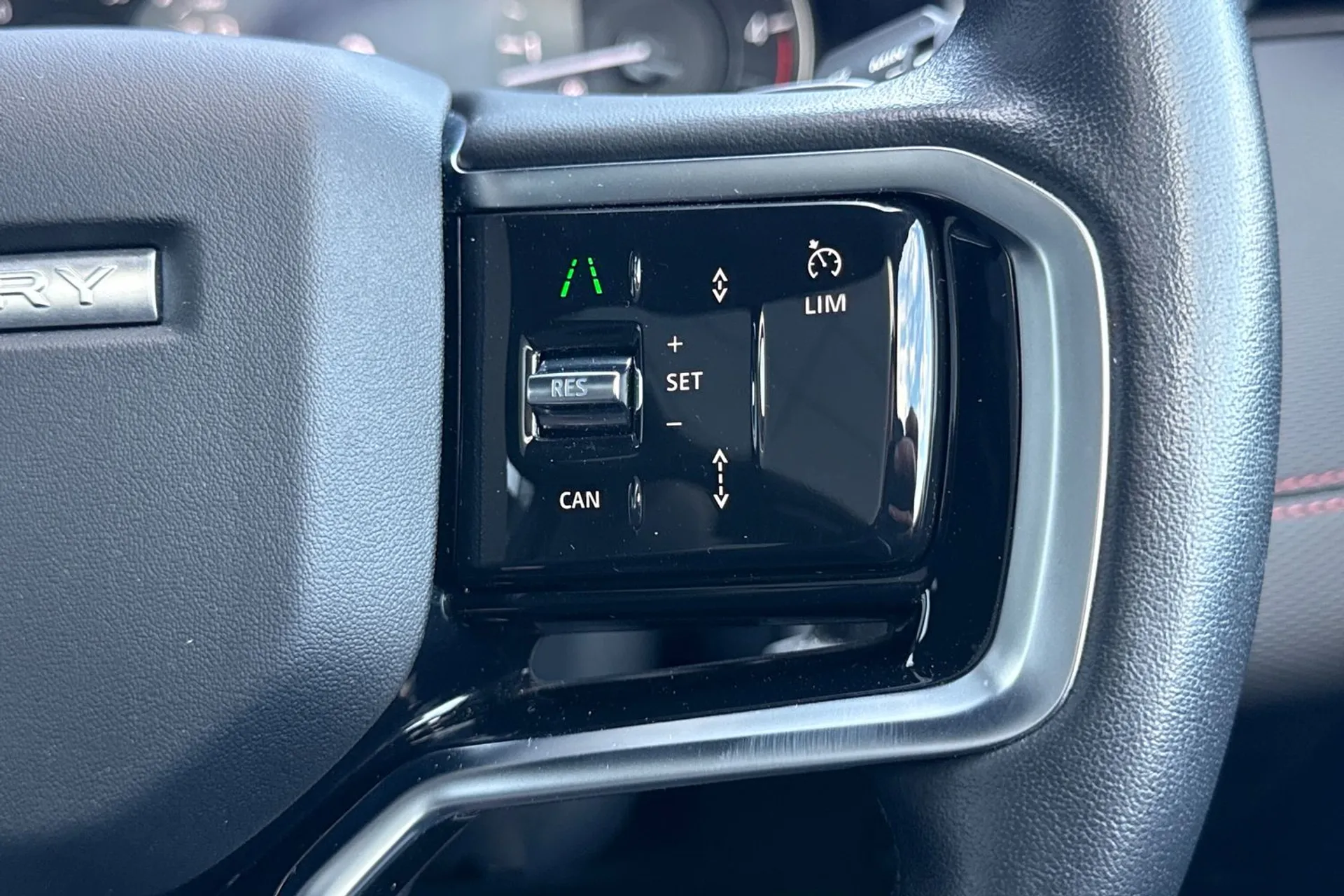 LAND ROVER DISCOVERY SPORT thumbnail image number 27