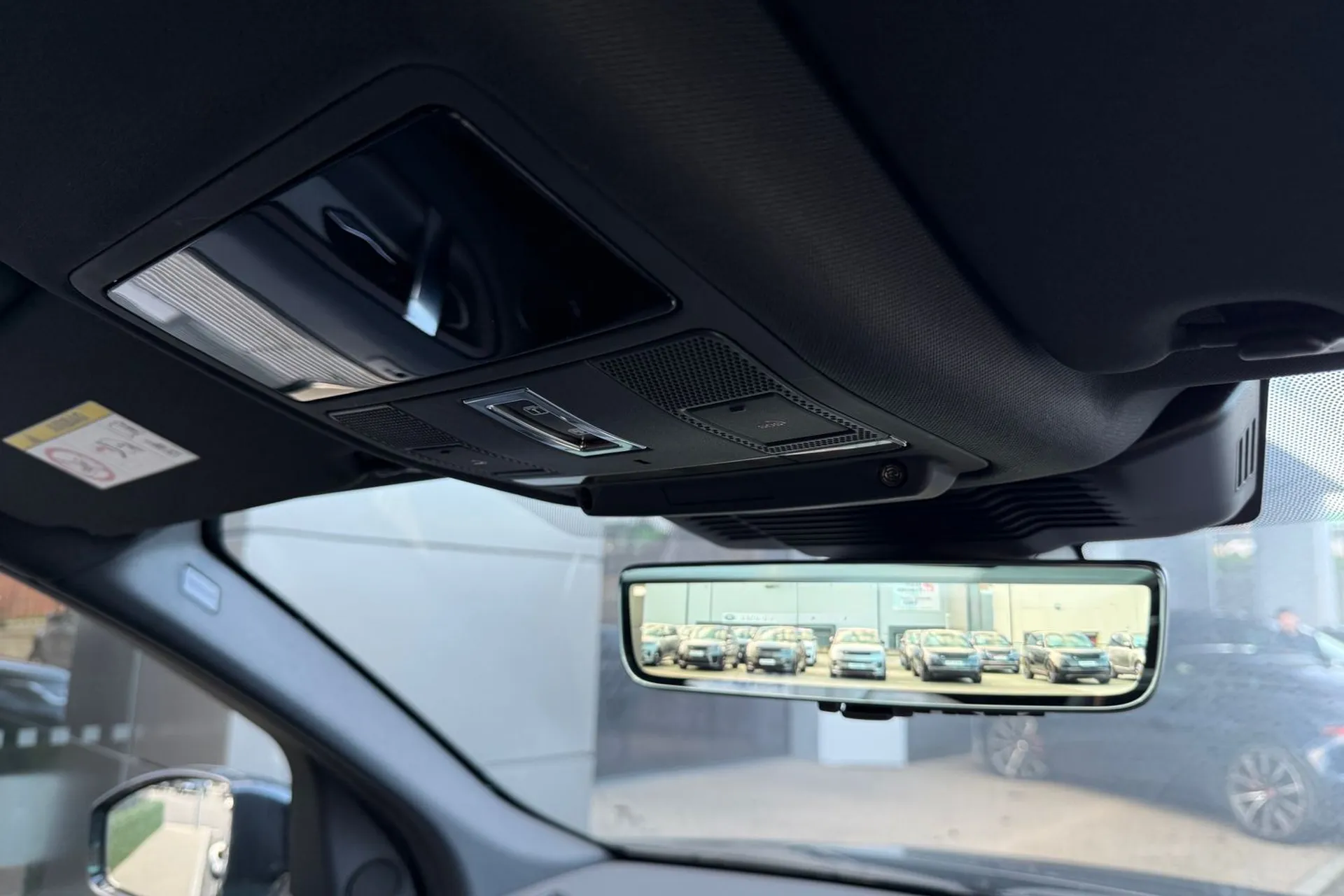 LAND ROVER DISCOVERY SPORT thumbnail image number 13