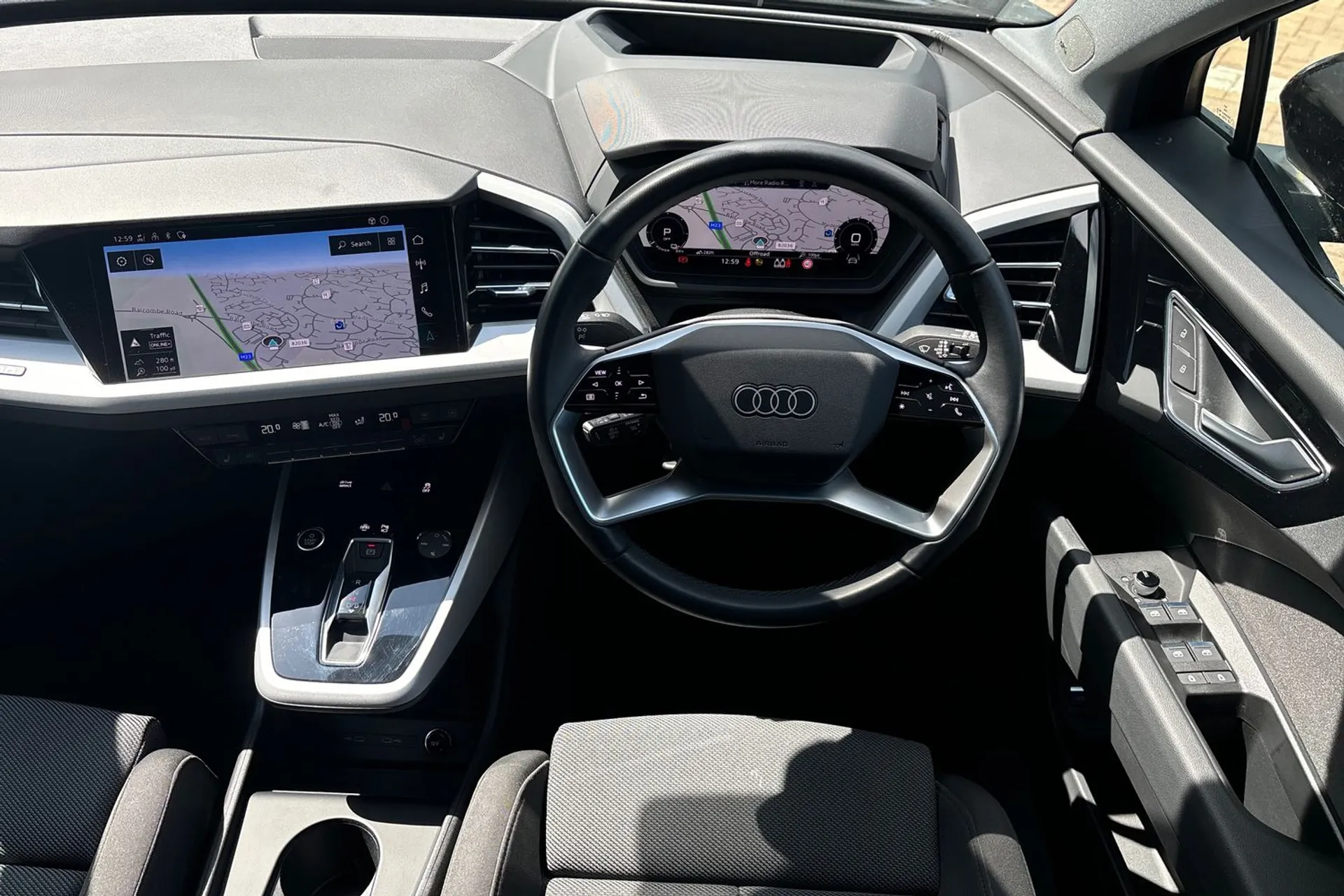 Audi Q4 thumbnail image number 35